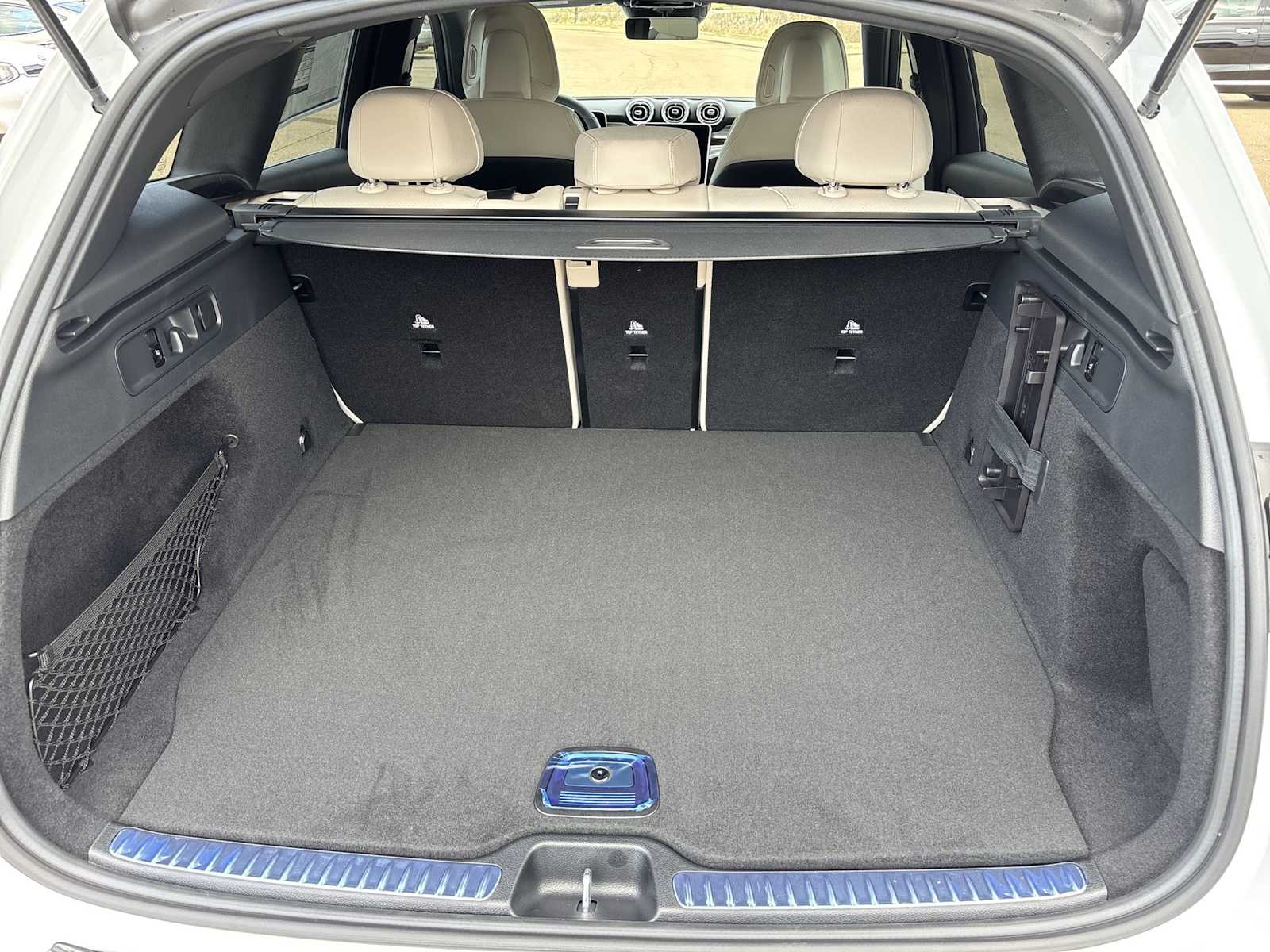 Thumbnail: 2026 Mercedes-Benz GLC - 26