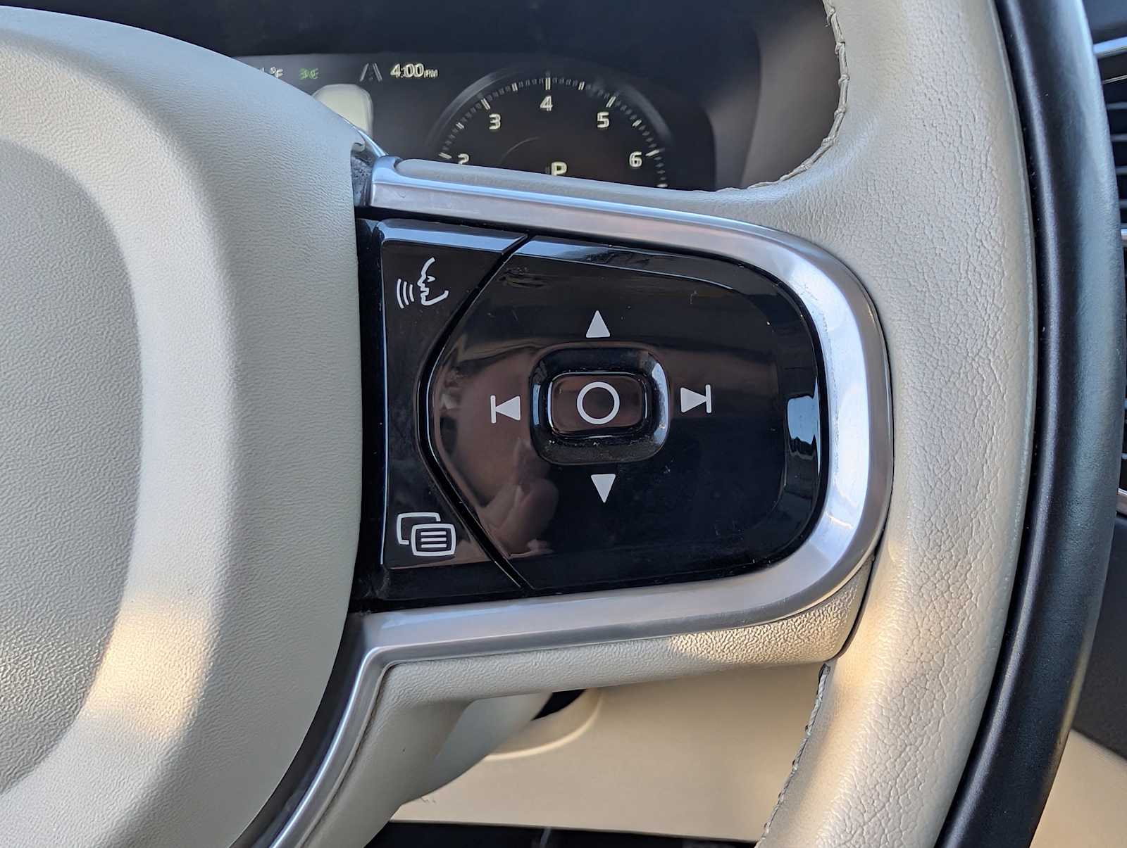 Thumbnail: 2018 Volvo XC90 - 12