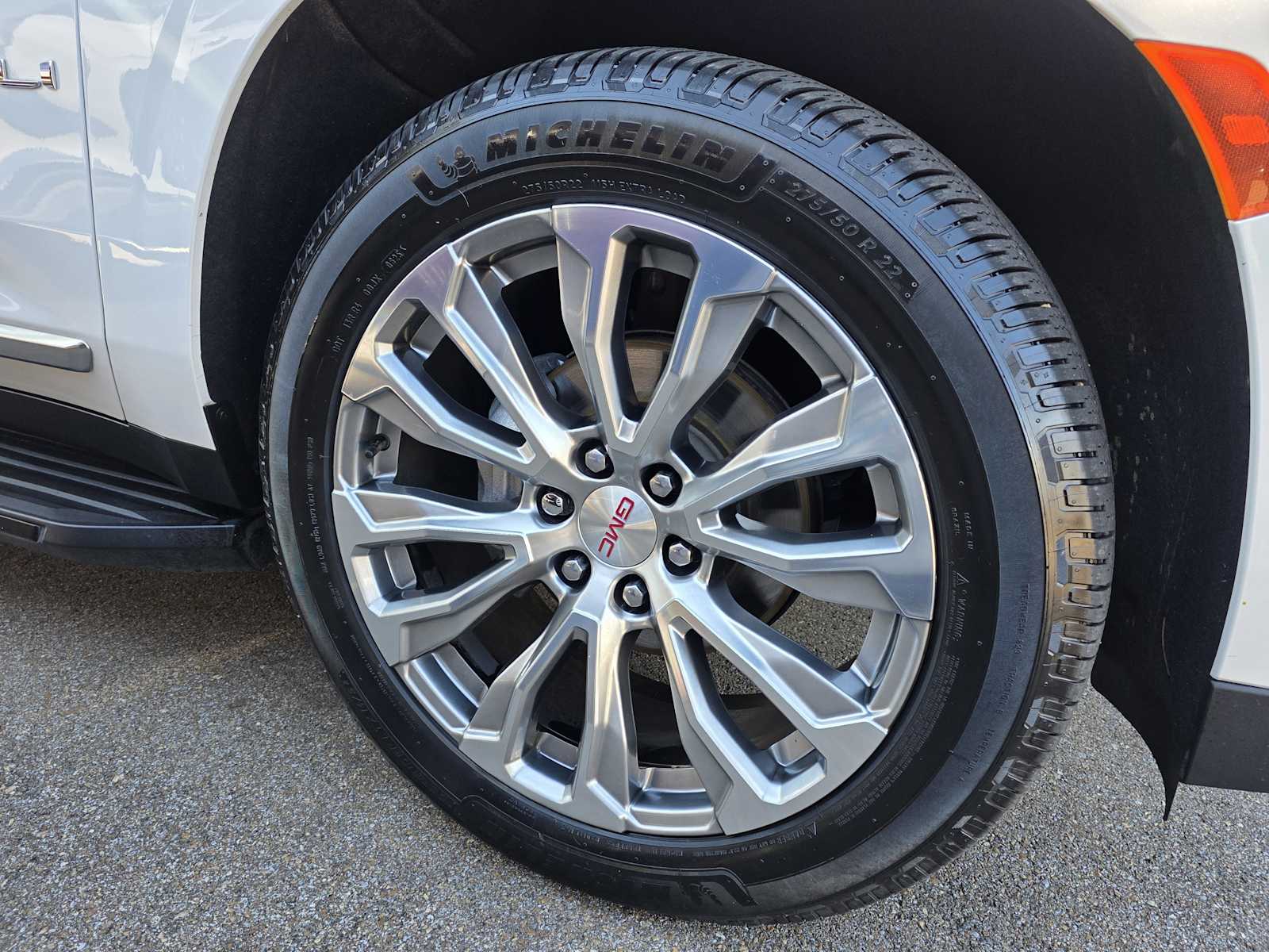 2023 Gmc Yukon Denali photo 2