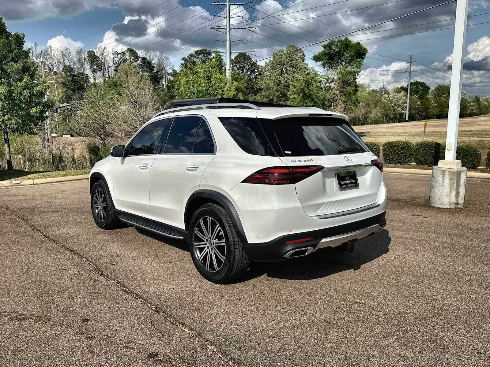 Thumbnail: 2026 Mercedes-Benz GLE - 6