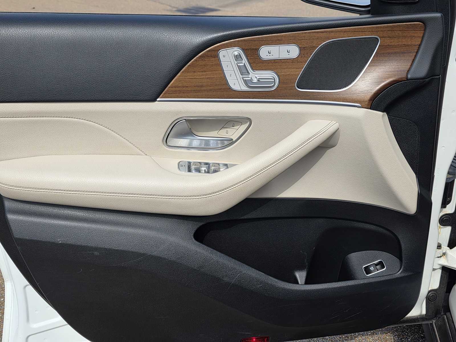 Thumbnail: 2024 Mercedes-Benz GLE - 15