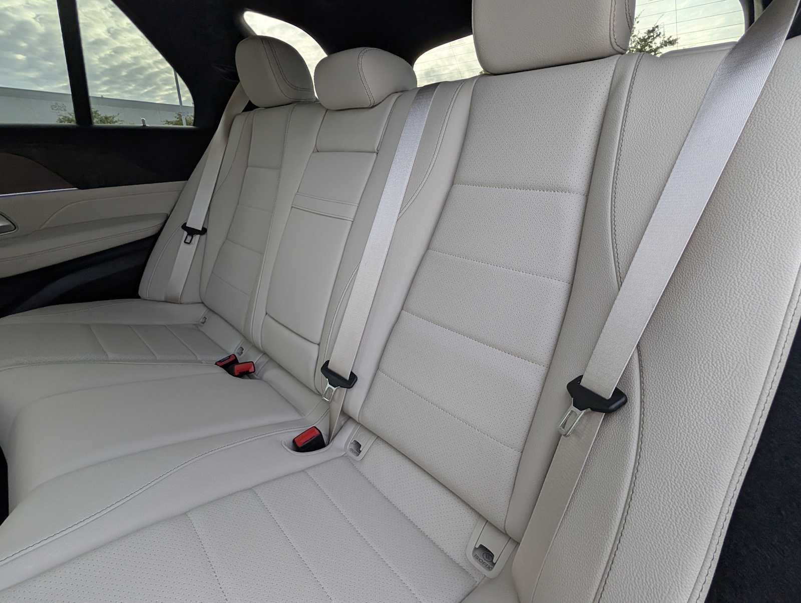 Thumbnail: 2026 Mercedes-Benz GLE - 29