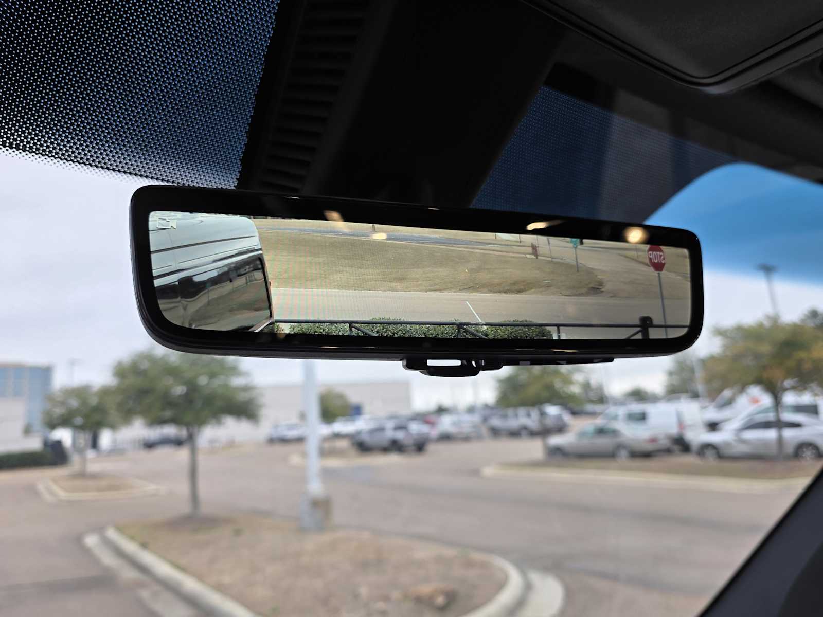 Thumbnail: 2026 Mercedes-Benz Sprinter - 16