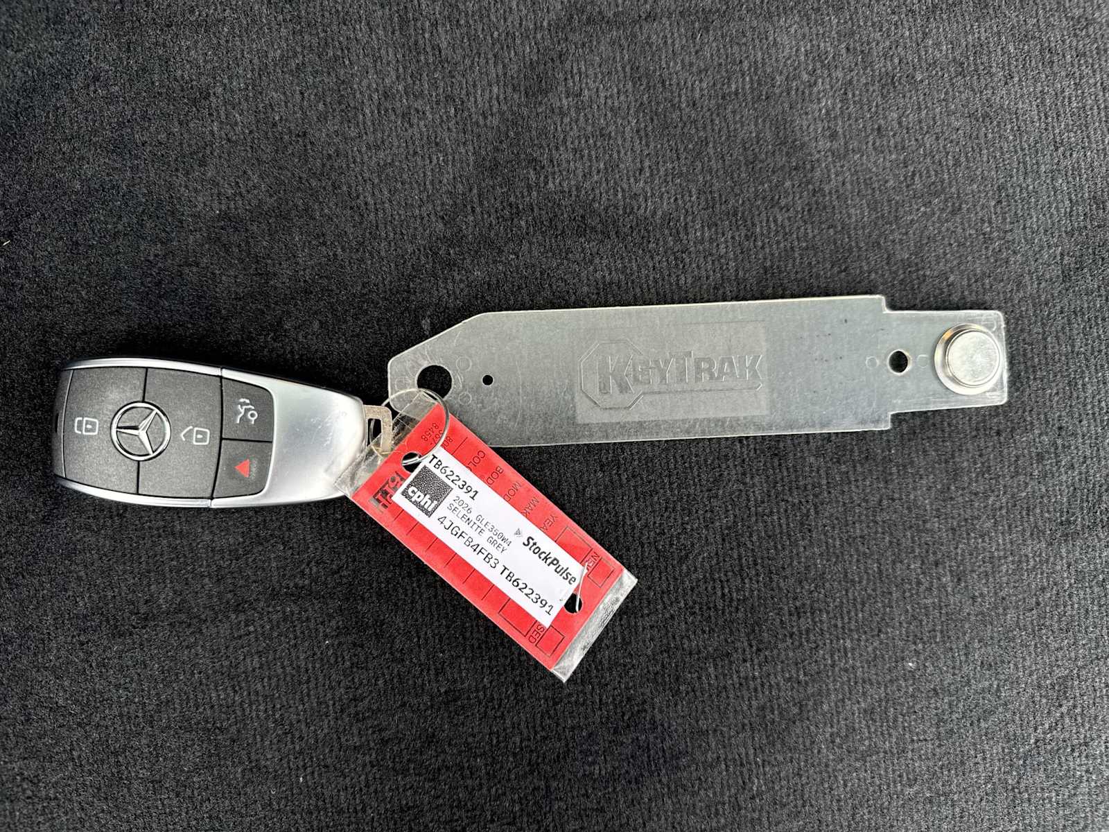 Thumbnail: 2026 Mercedes-Benz GLE - 25