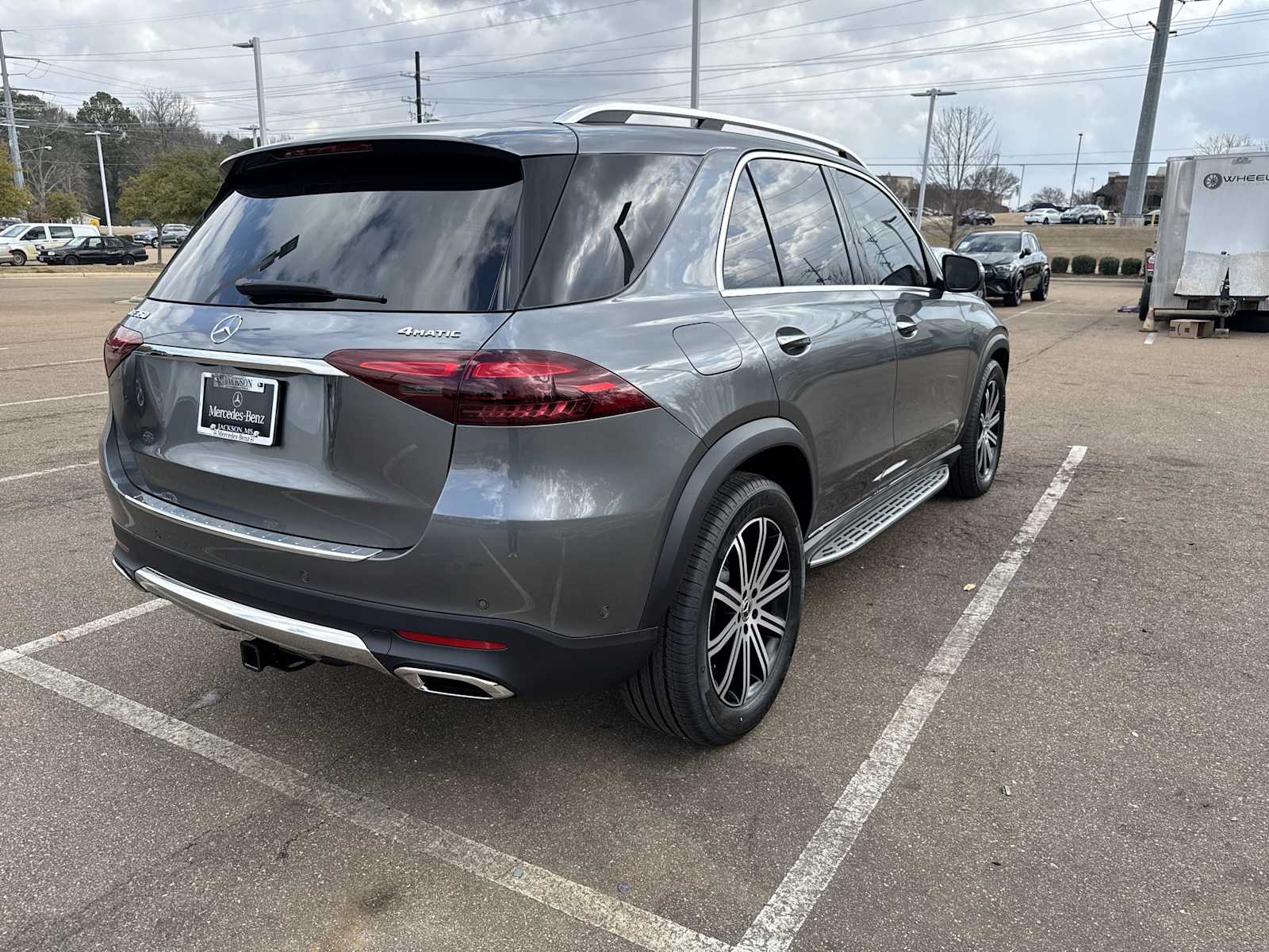 Thumbnail: 2026 Mercedes-Benz GLE - 6