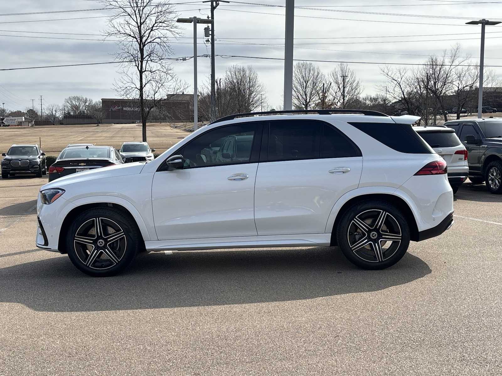 Thumbnail: 2026 Mercedes-Benz GLE - 3