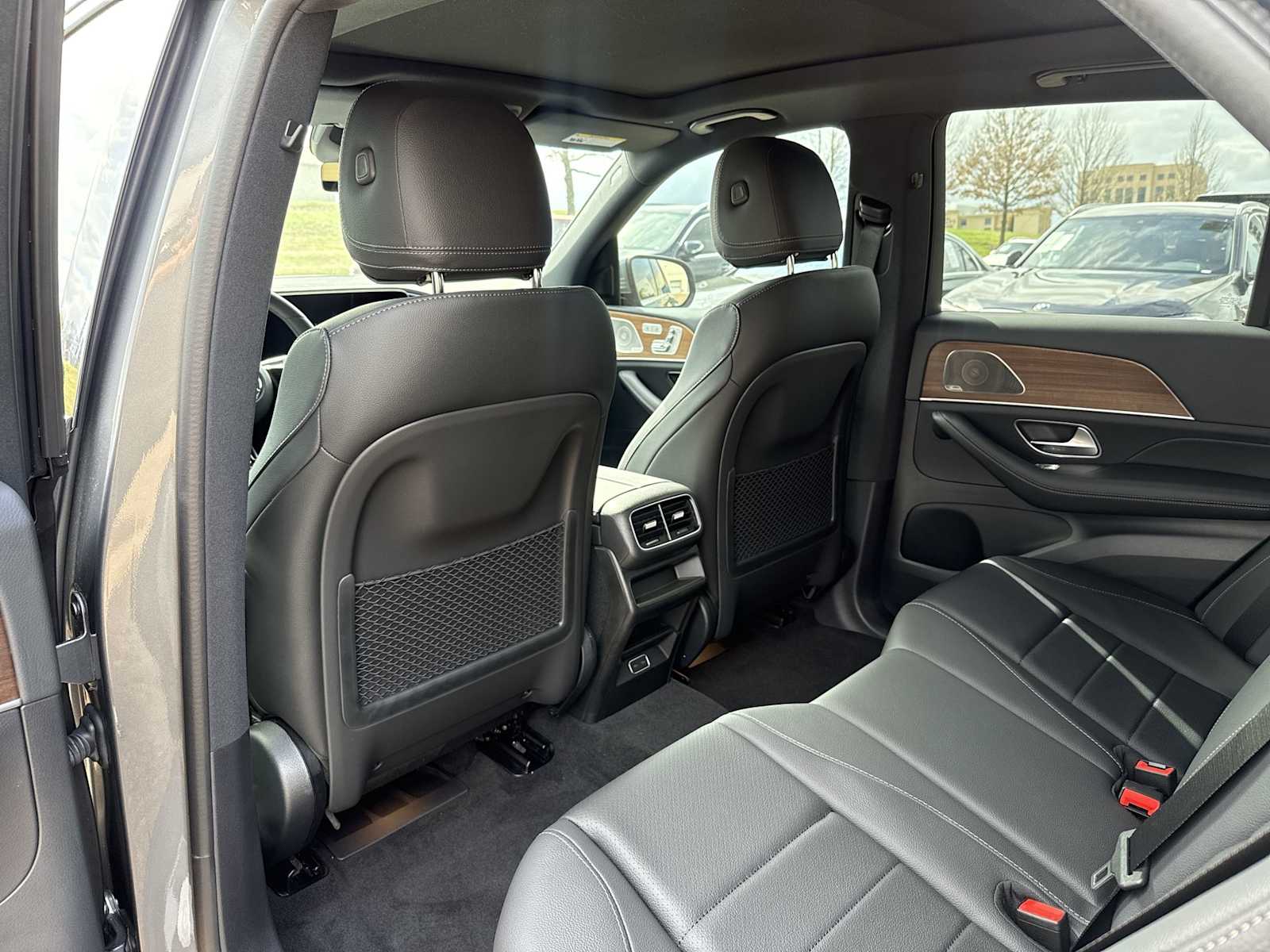 Thumbnail: 2026 Mercedes-Benz GLE - 16