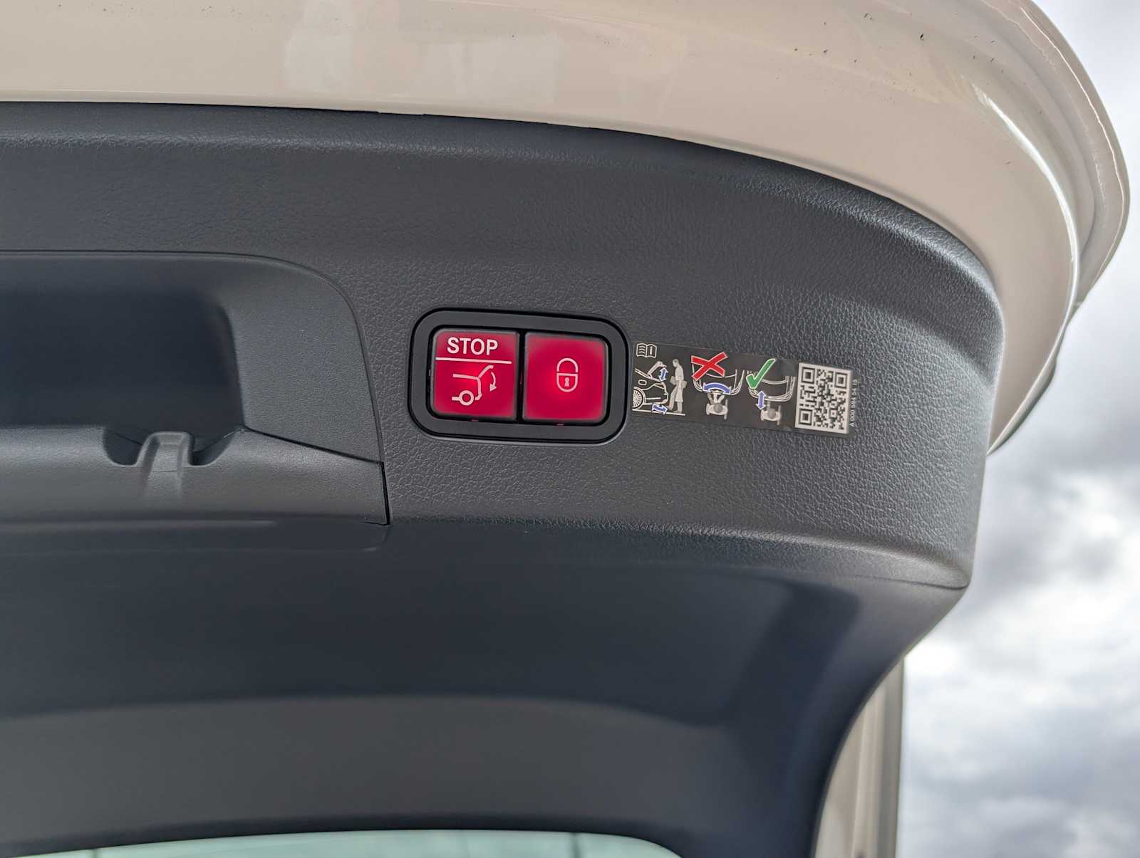 Thumbnail: 2026 Mercedes-Benz GLE - 21