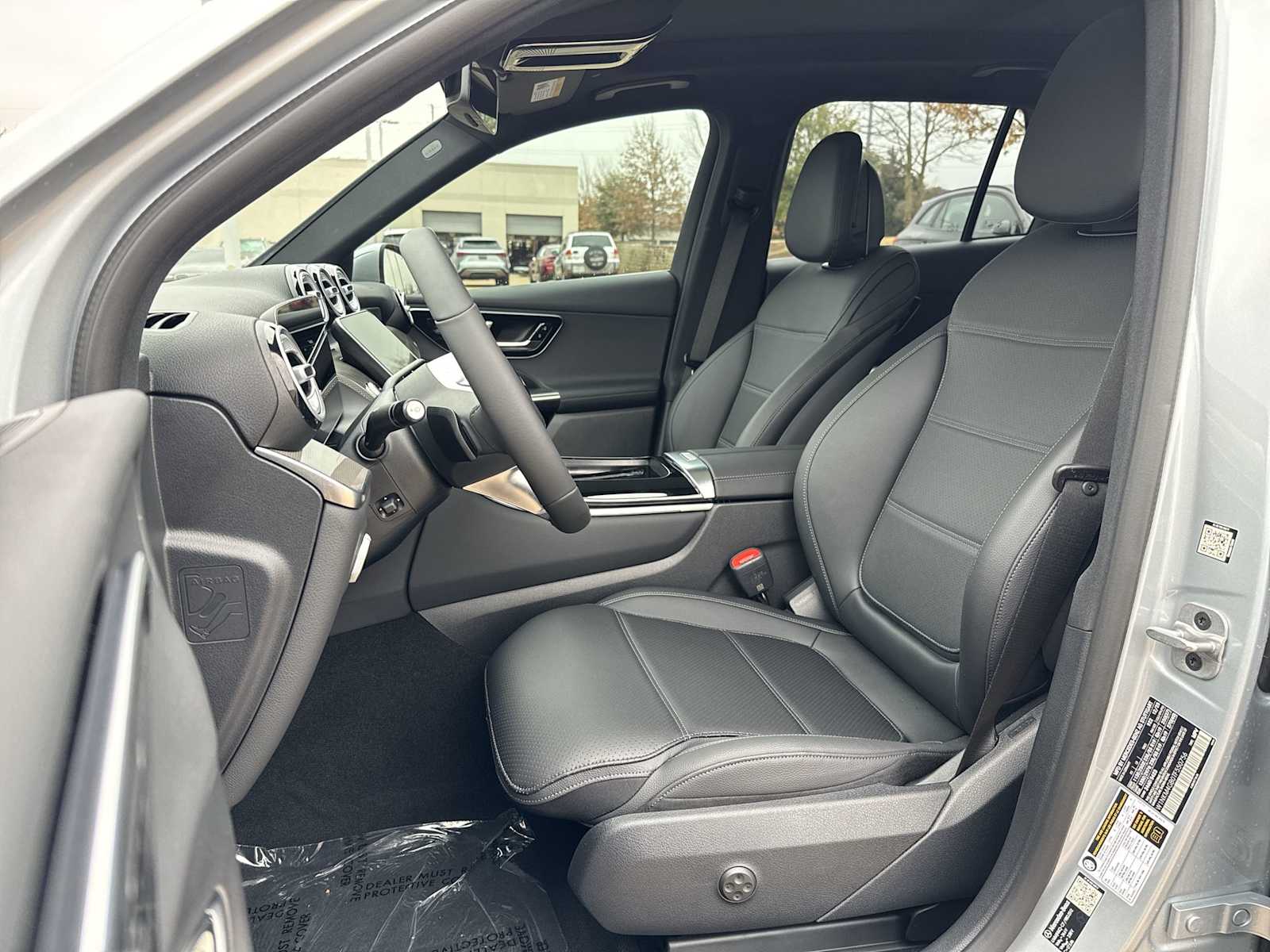 Thumbnail: 2026 Mercedes-Benz GLC - 15