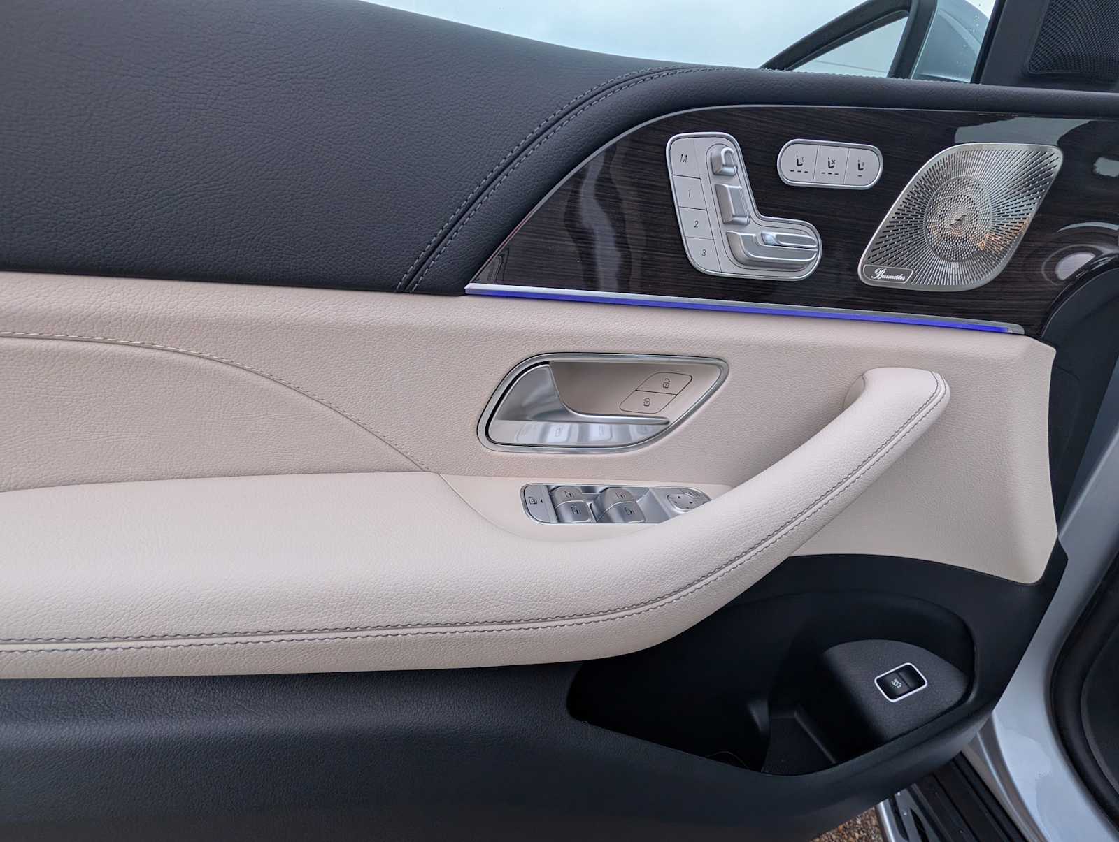 Thumbnail: 2026 Mercedes-Benz GLE - 18