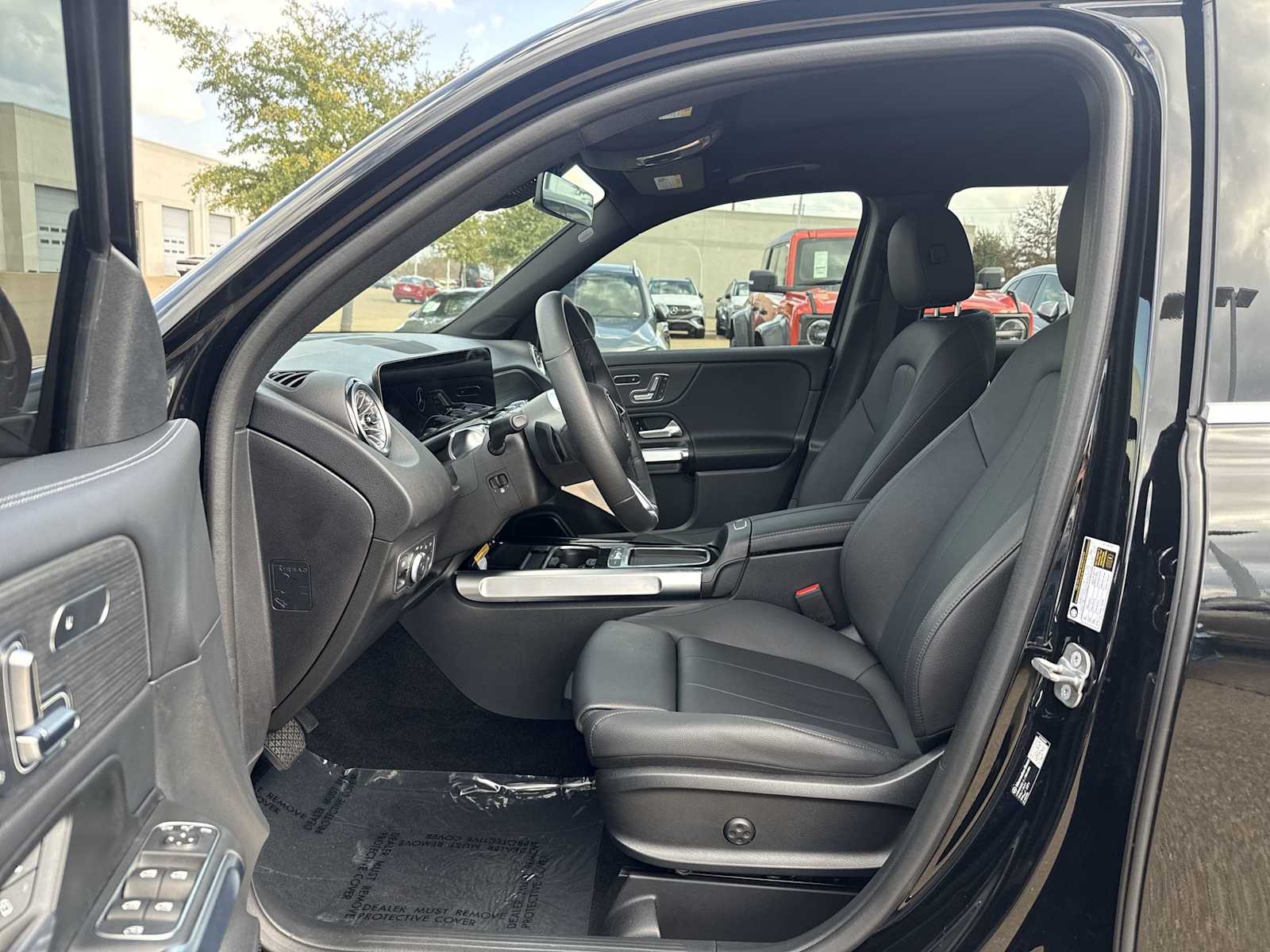 Thumbnail: 2026 Mercedes-Benz GLB - 2