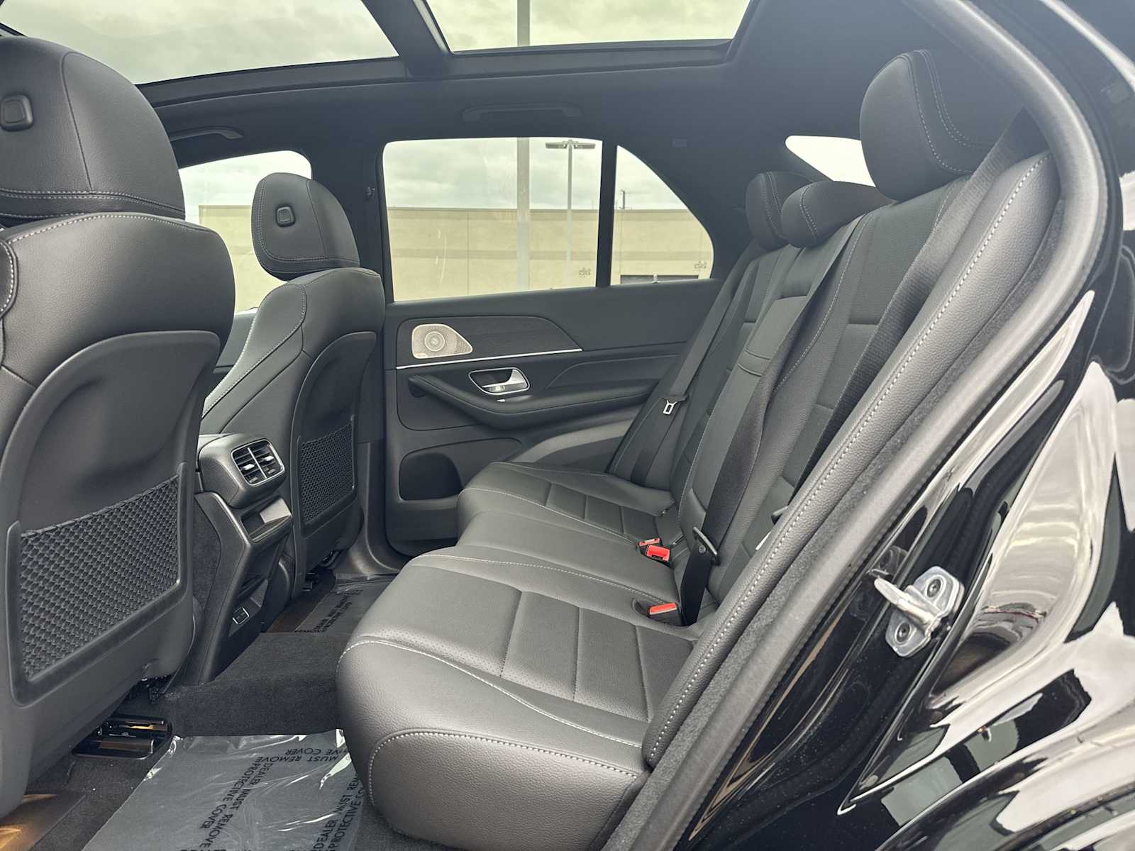 Thumbnail: 2026 Mercedes-Benz GLE - 18