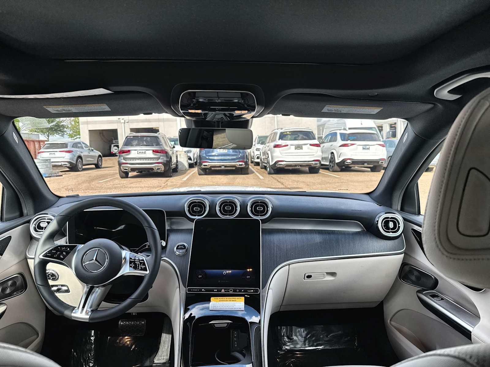 Thumbnail: 2026 Mercedes-Benz GLC - 20