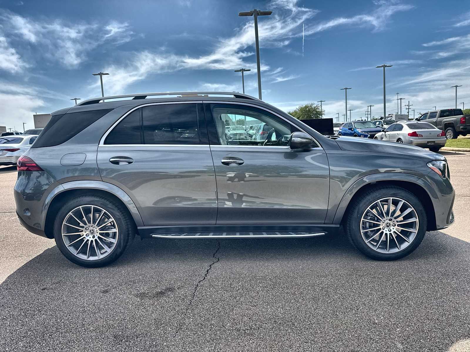 Thumbnail: 2026 Mercedes-Benz GLE - 10