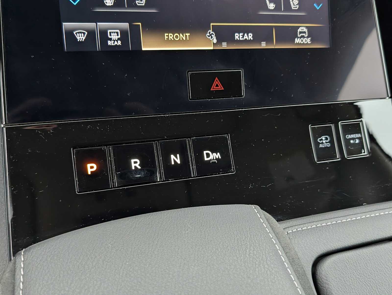 Thumbnail: 2025 INFINITI QX80 - 15