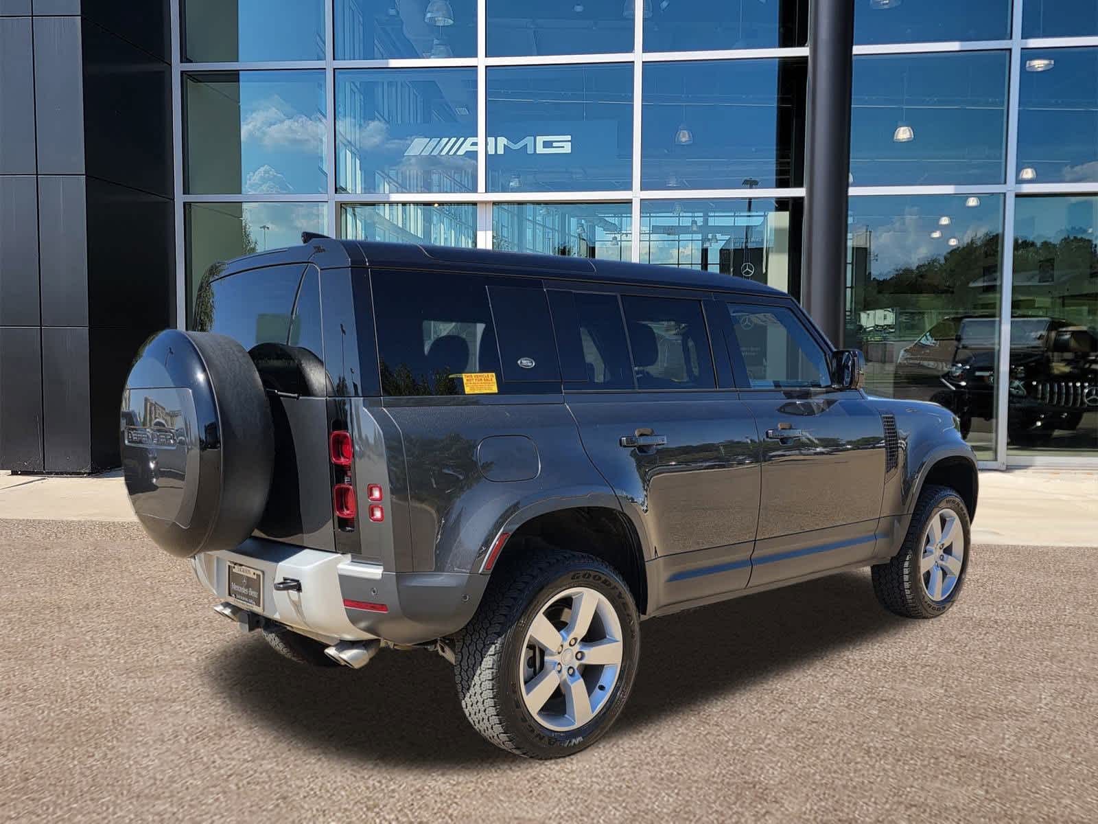 Thumbnail: 2024 Land Rover Defender - 5