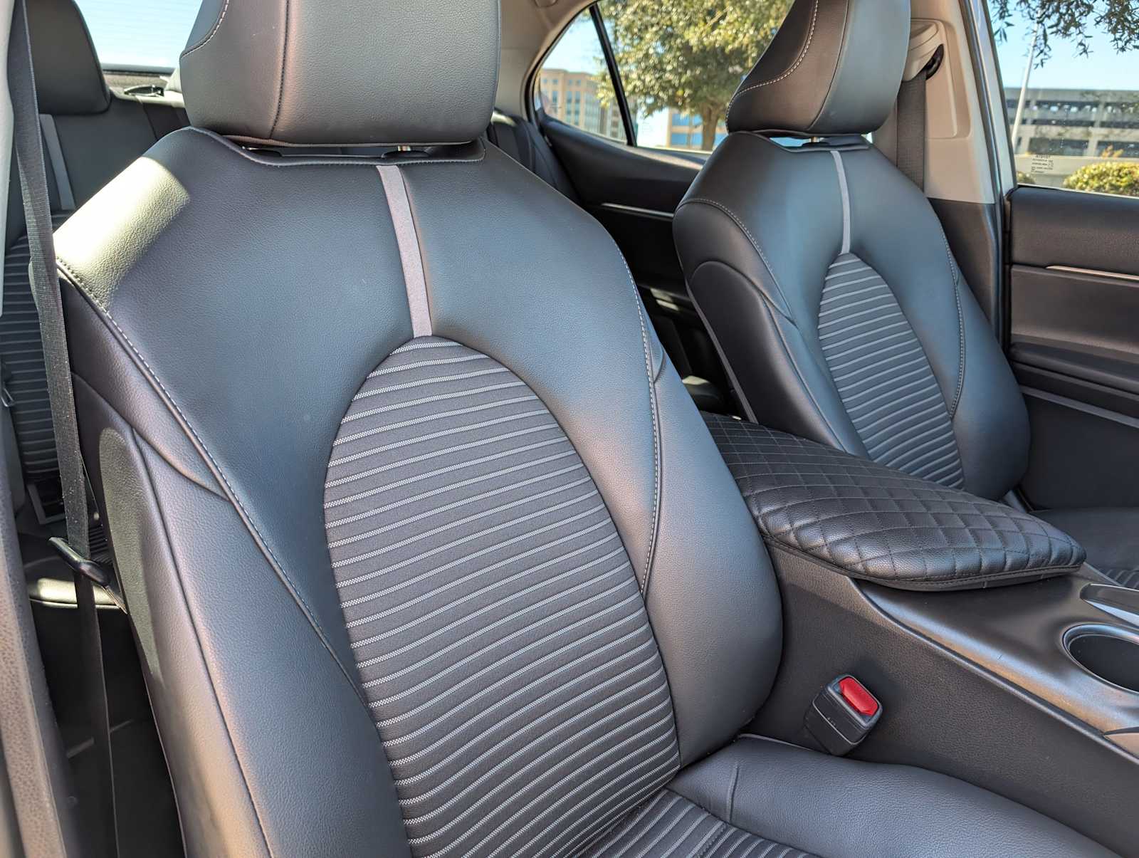 Thumbnail: 2023 Toyota Camry - 22