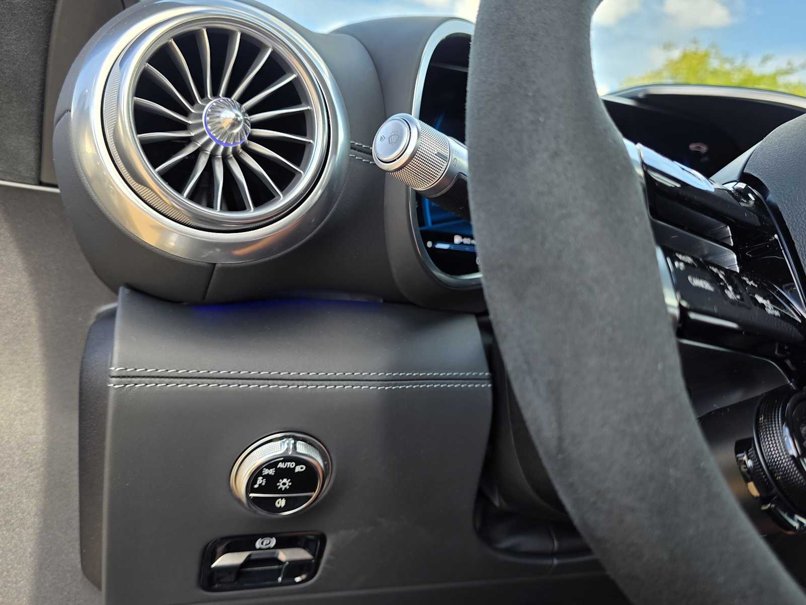 Thumbnail: 2026 Mercedes-Benz AMG GT - 17