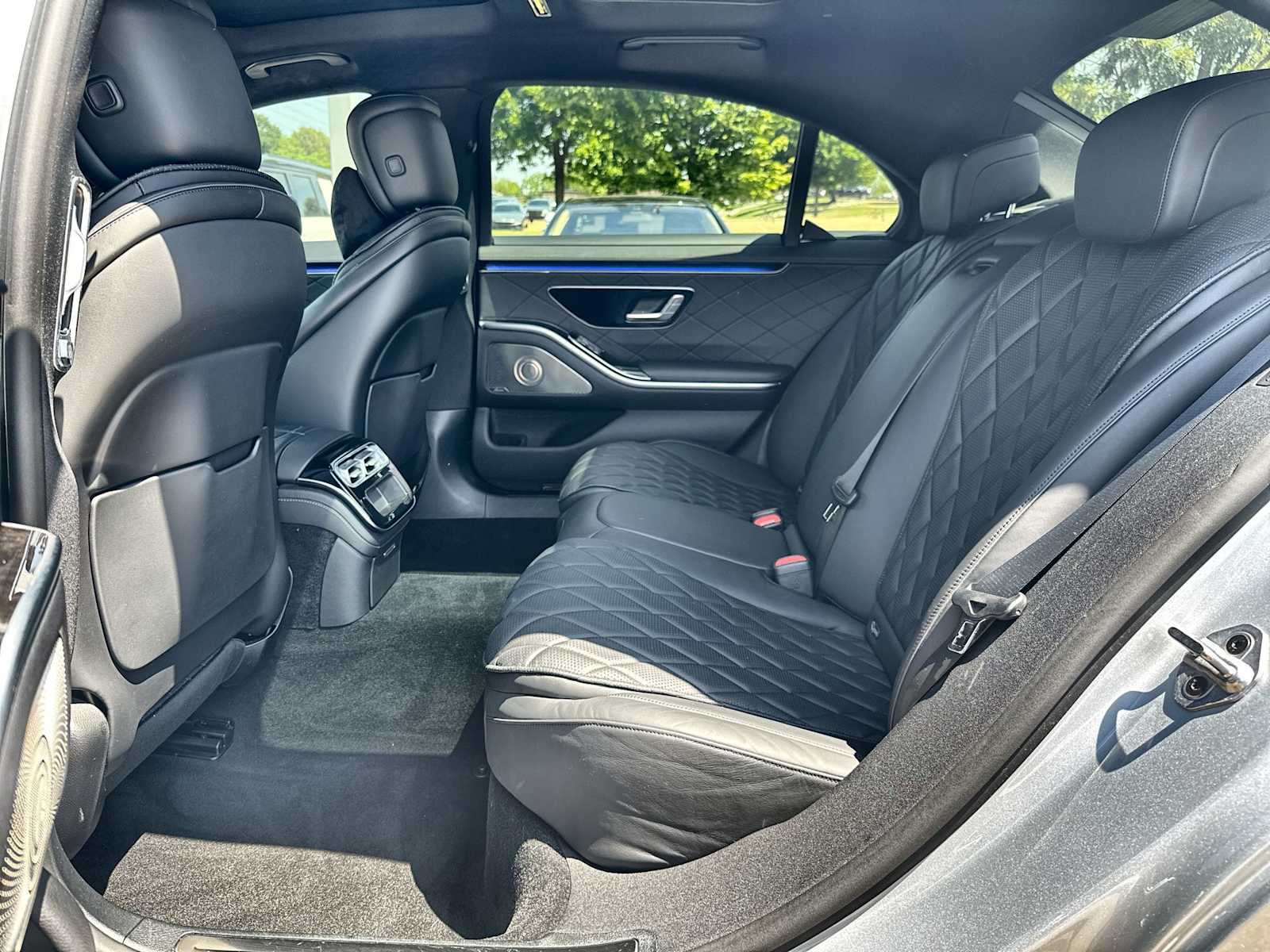 Thumbnail: 2022 Mercedes-Benz S-Class - 4