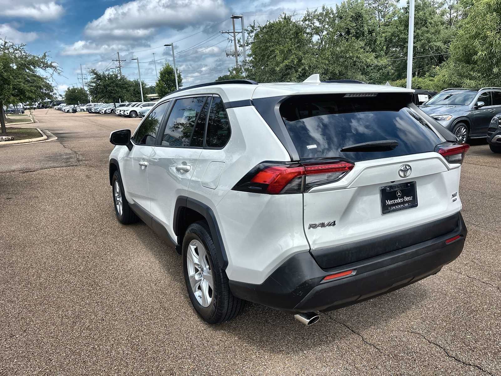 Thumbnail: 2019 Toyota RAV4 - 6