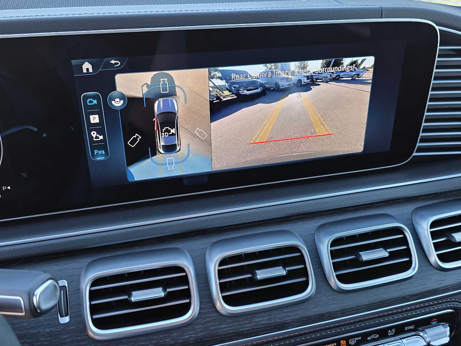 Thumbnail: 2026 Mercedes-Benz GLE - 9