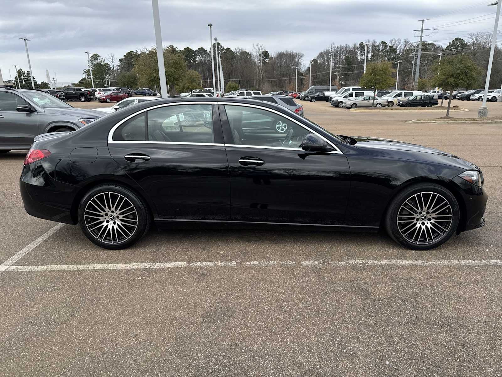 Thumbnail: 2023 Mercedes-Benz C-Class - 7