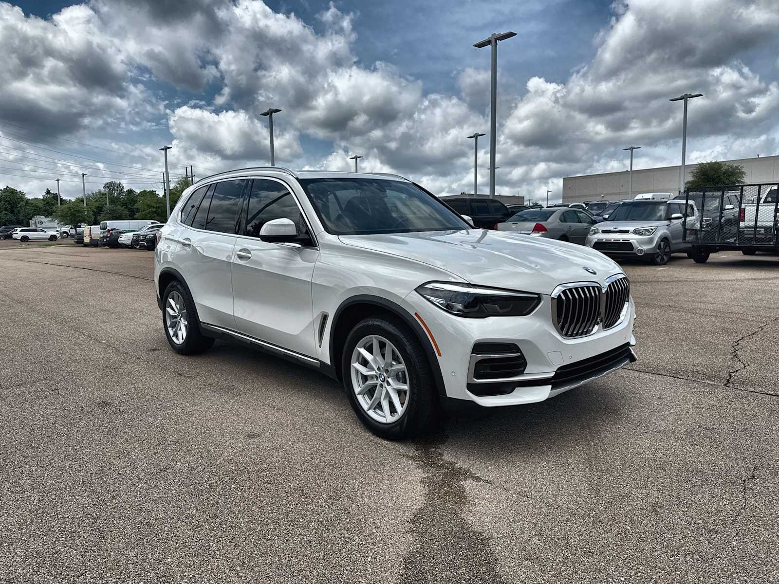 Thumbnail: 2023 BMW X5 - 11