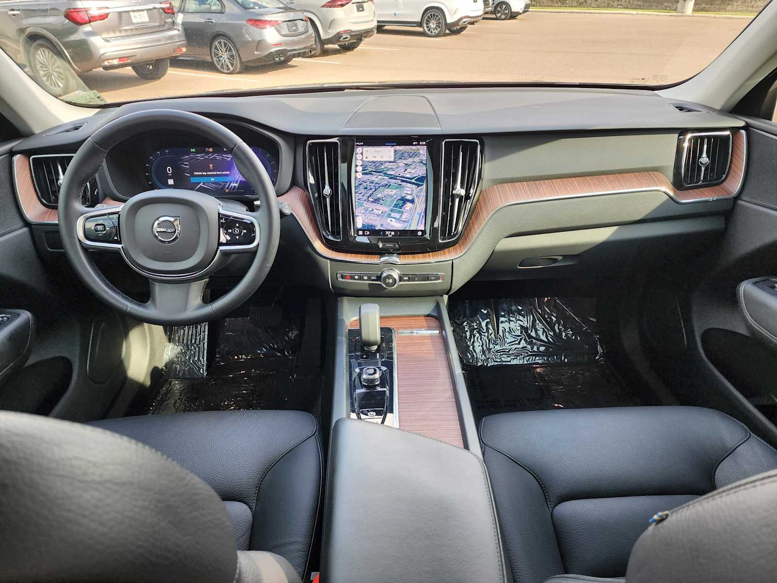 2023 Volvo XC60 B5 Plus 7