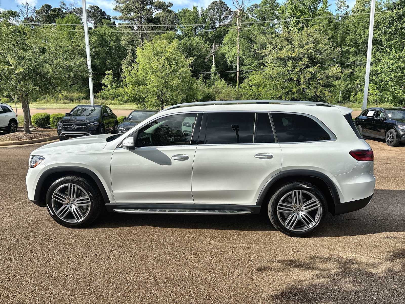 Thumbnail: 2026 Mercedes-Benz GLS - 5