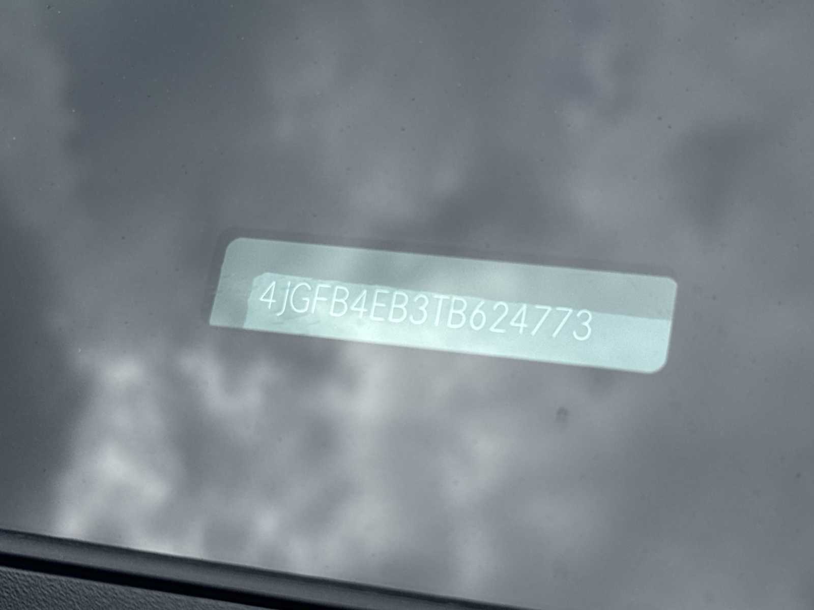 Thumbnail: 2026 Mercedes-Benz GLE - 27