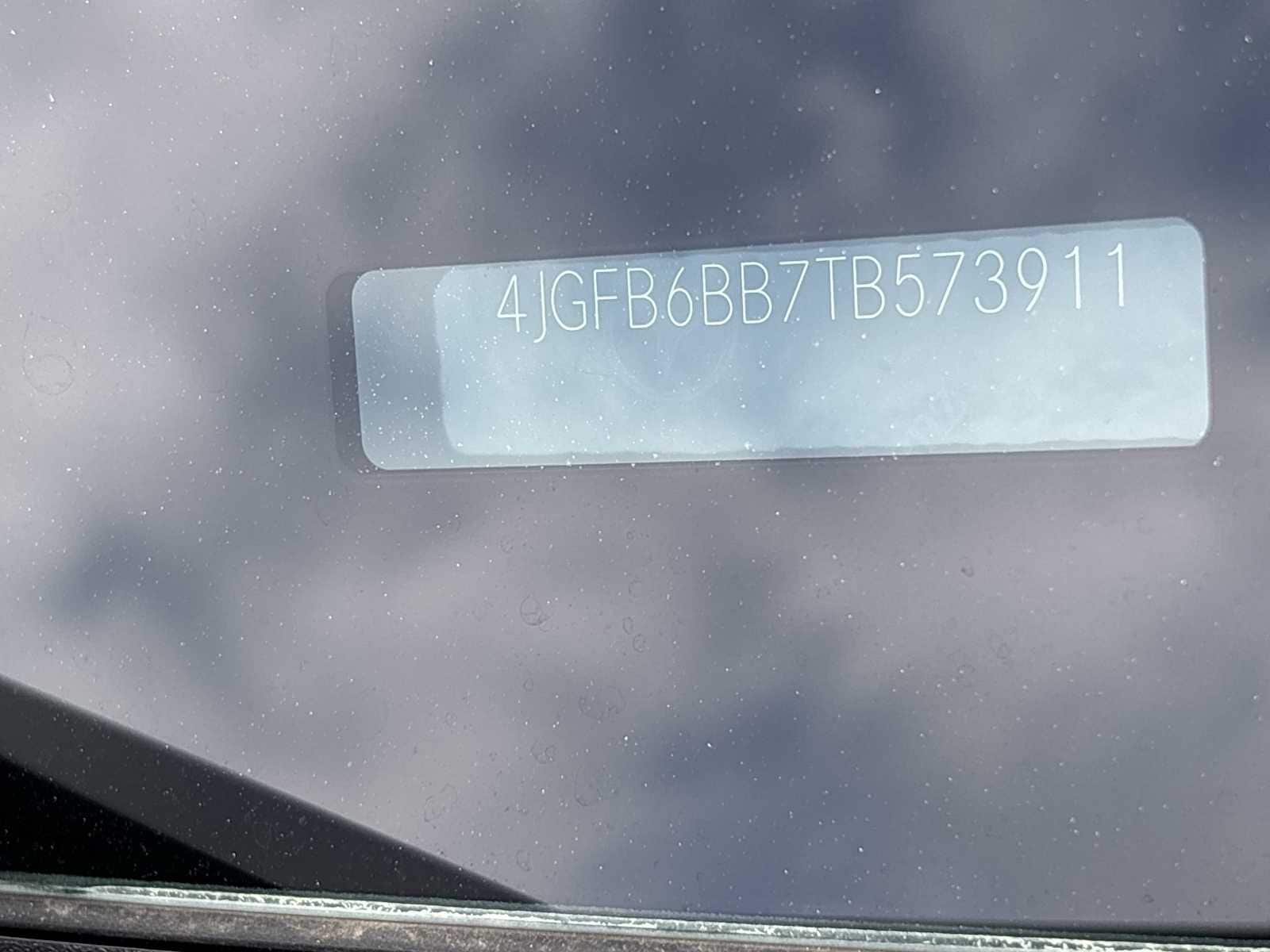 Thumbnail: 2026 Mercedes-Benz GLE - 28