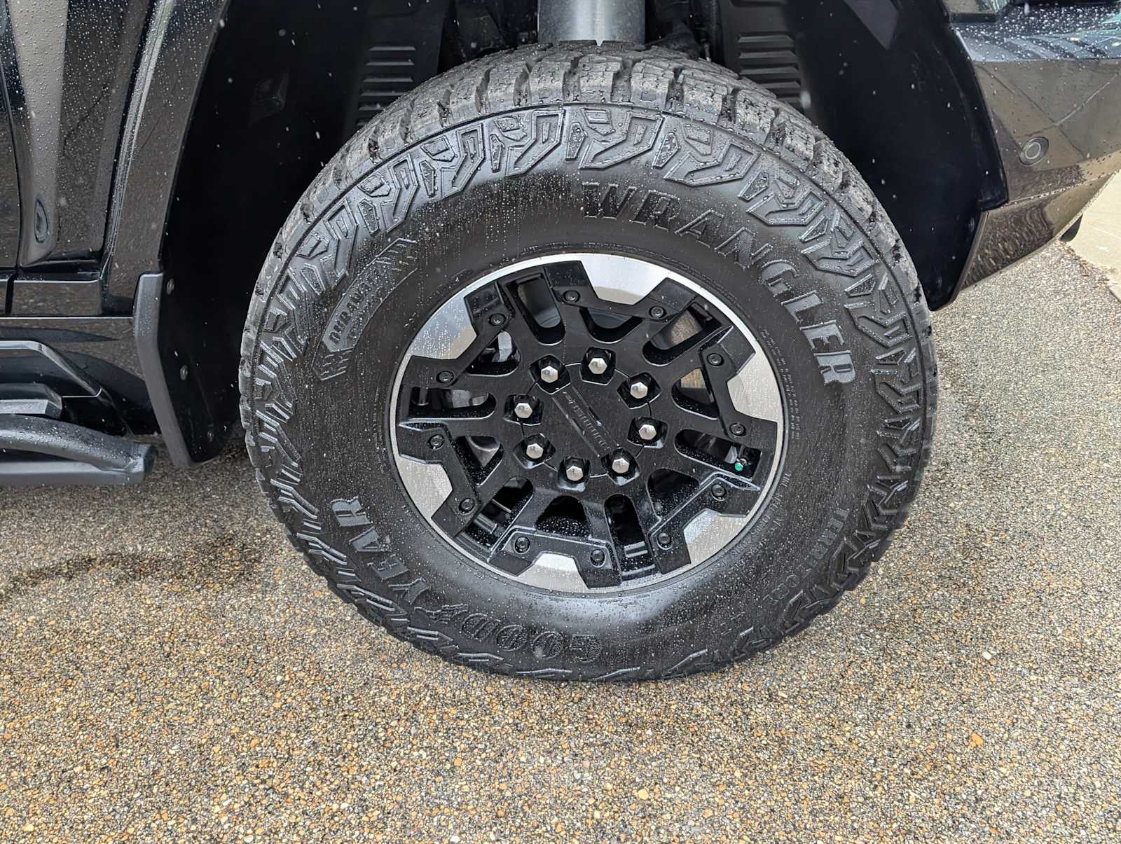 Thumbnail: 2025 GMC Hummer EV - 4