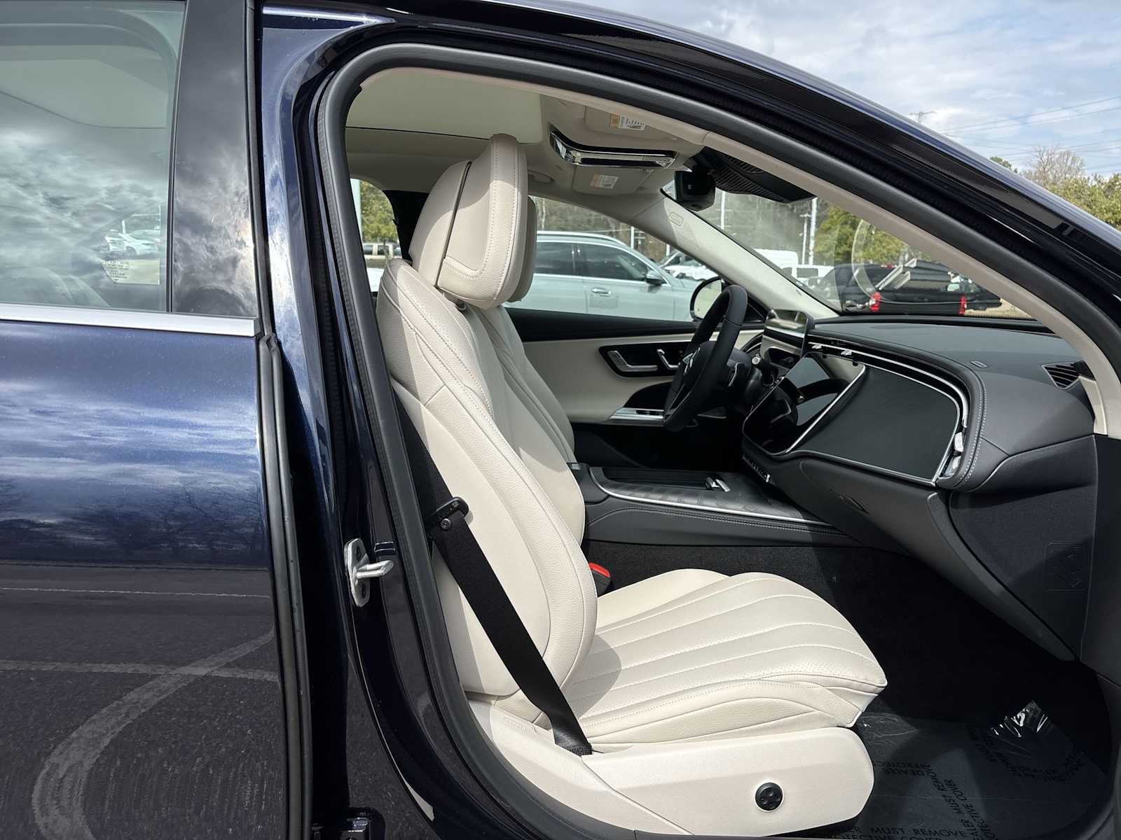 Thumbnail: 2026 Mercedes-Benz E-Class - 20