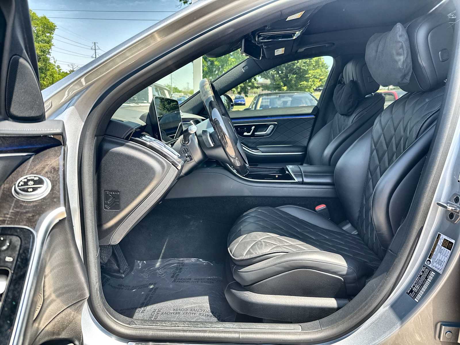 Thumbnail: 2022 Mercedes-Benz S-Class - 2