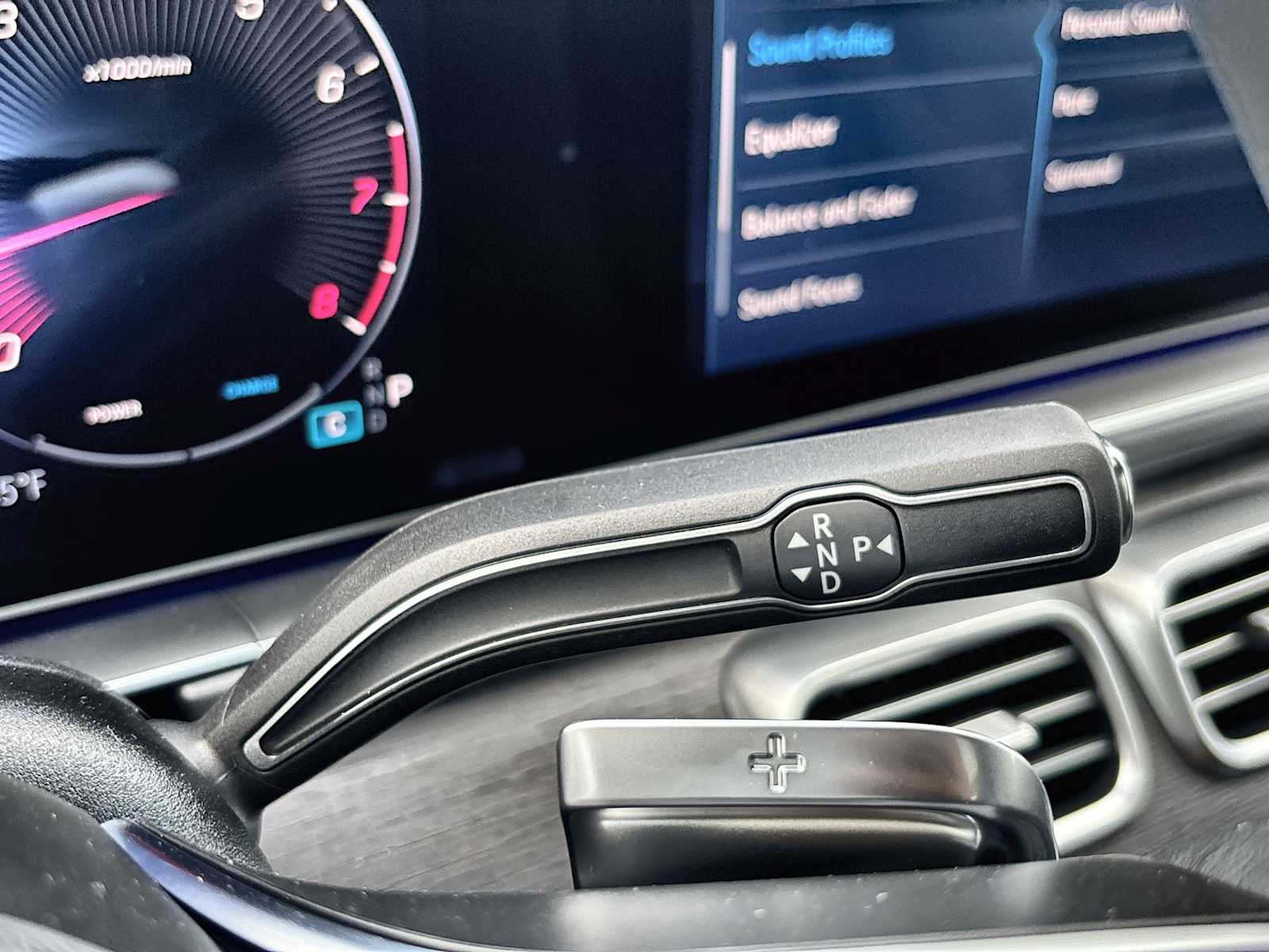 Thumbnail: 2026 Mercedes-Benz GLE - 23