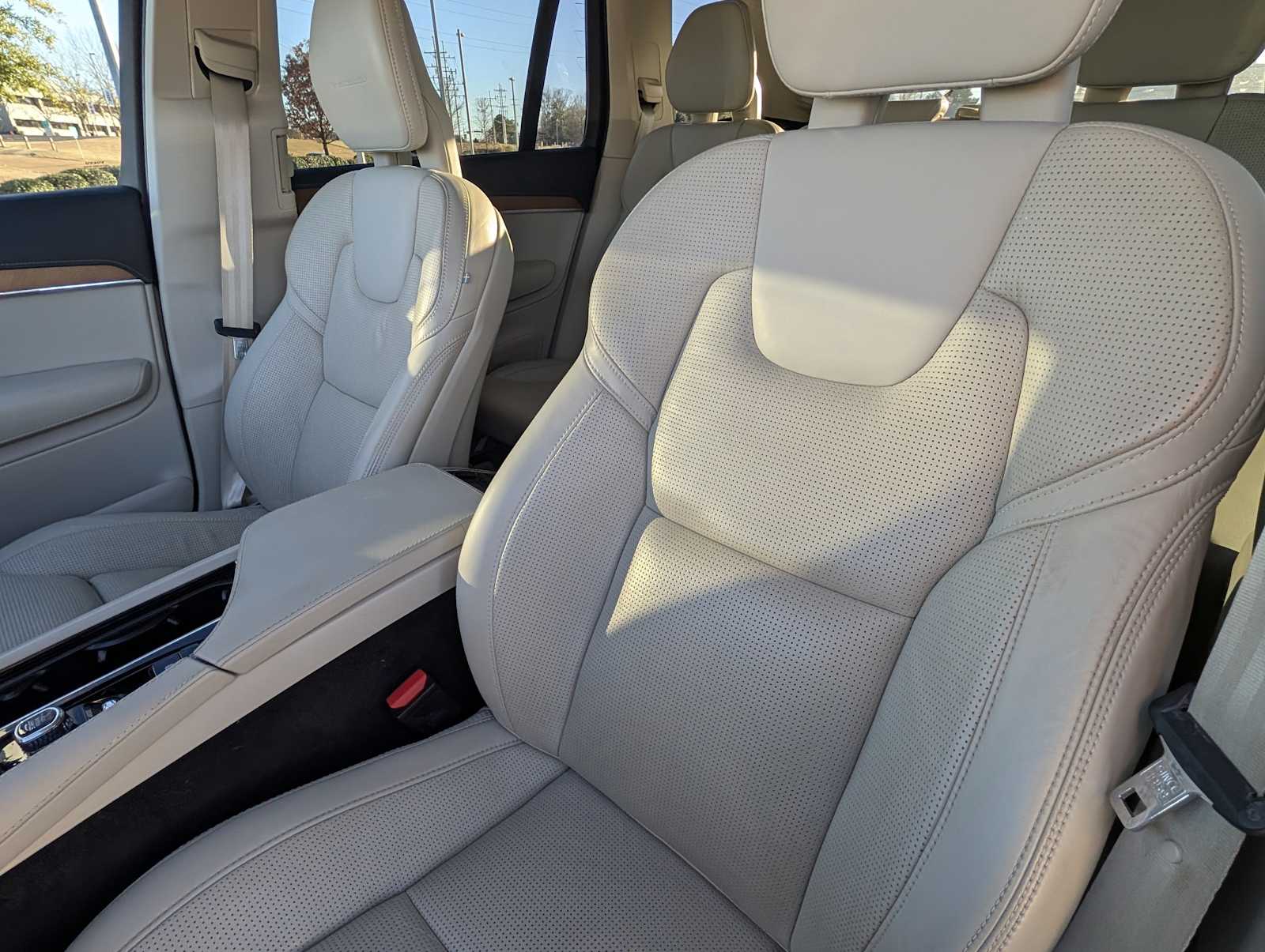 Thumbnail: 2018 Volvo XC90 - 22