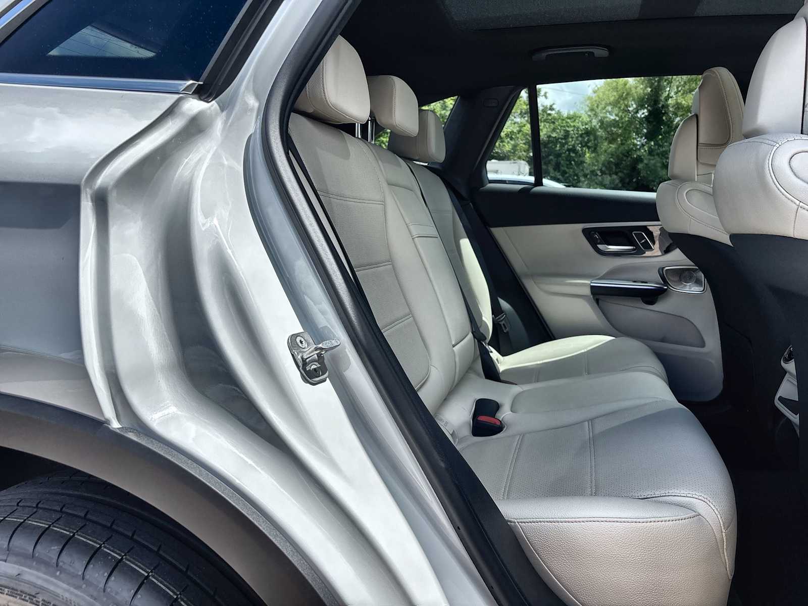 Thumbnail: 2026 Mercedes-Benz GLC - 19