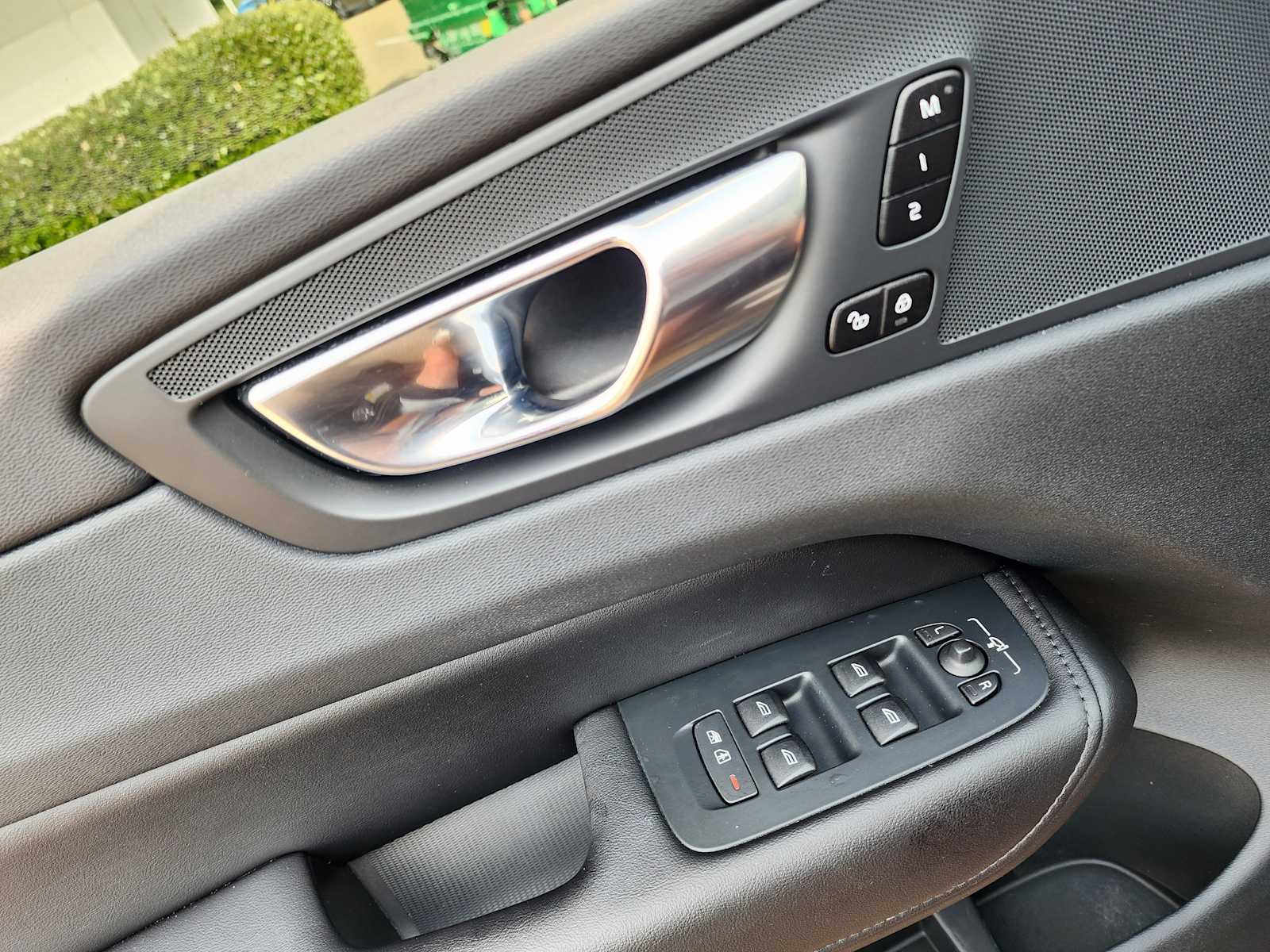 2023 Volvo XC60 B5 Plus 13