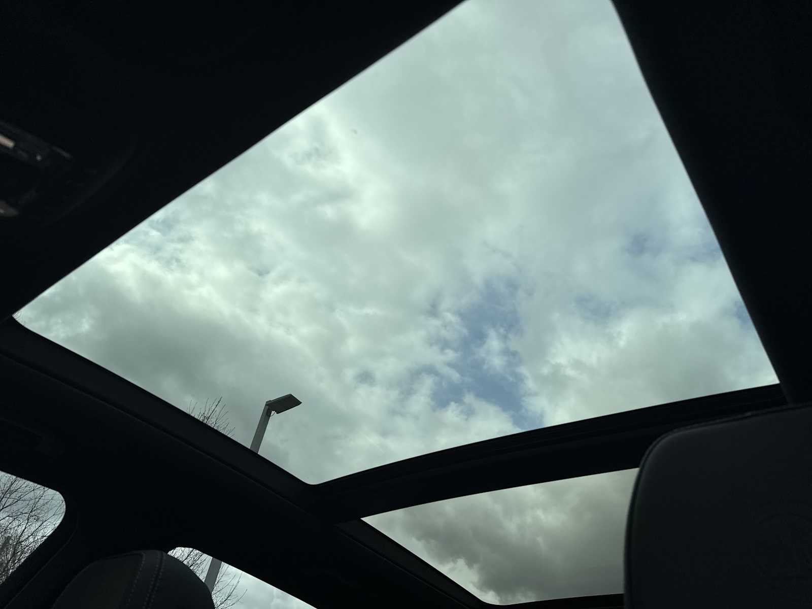 Thumbnail: 2026 Mercedes-Benz GLE - 17