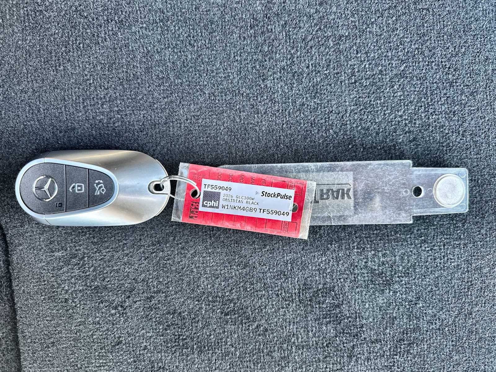 Thumbnail: 2026 Mercedes-Benz GLC - 26