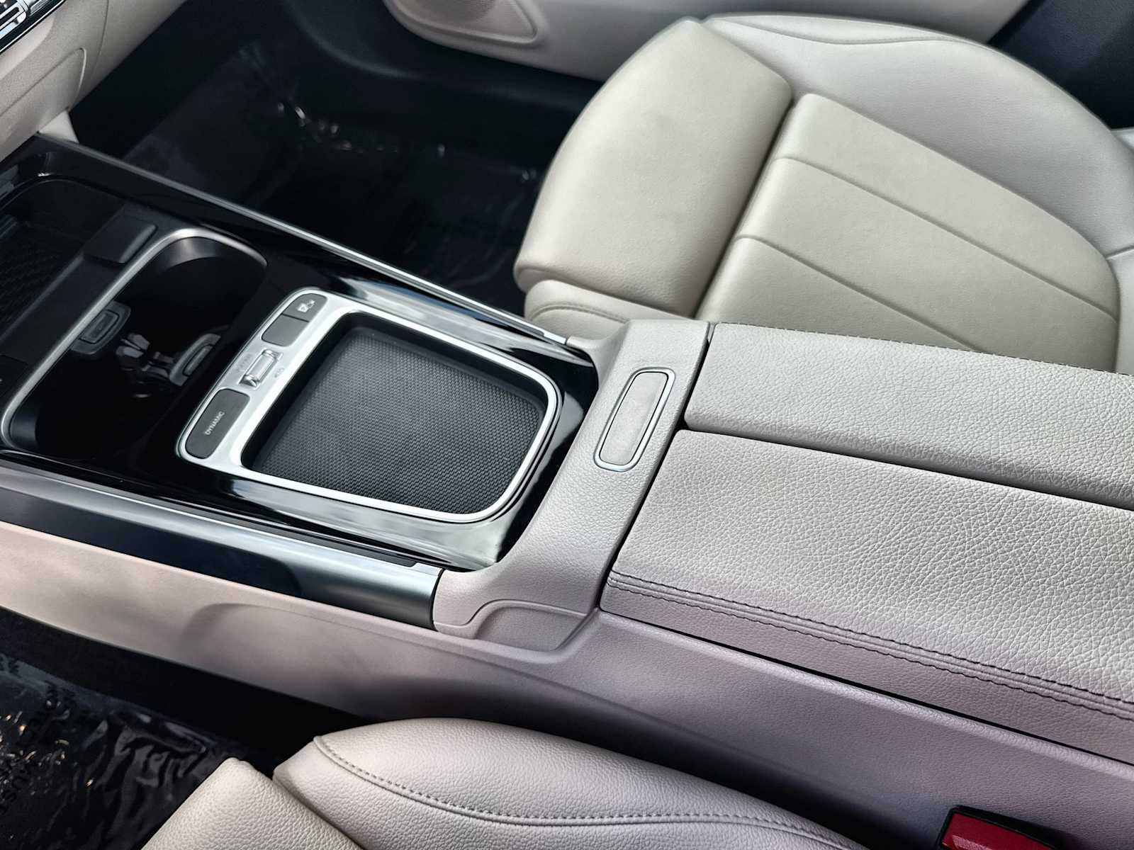 Thumbnail: 2025 Mercedes-Benz GLB - 22