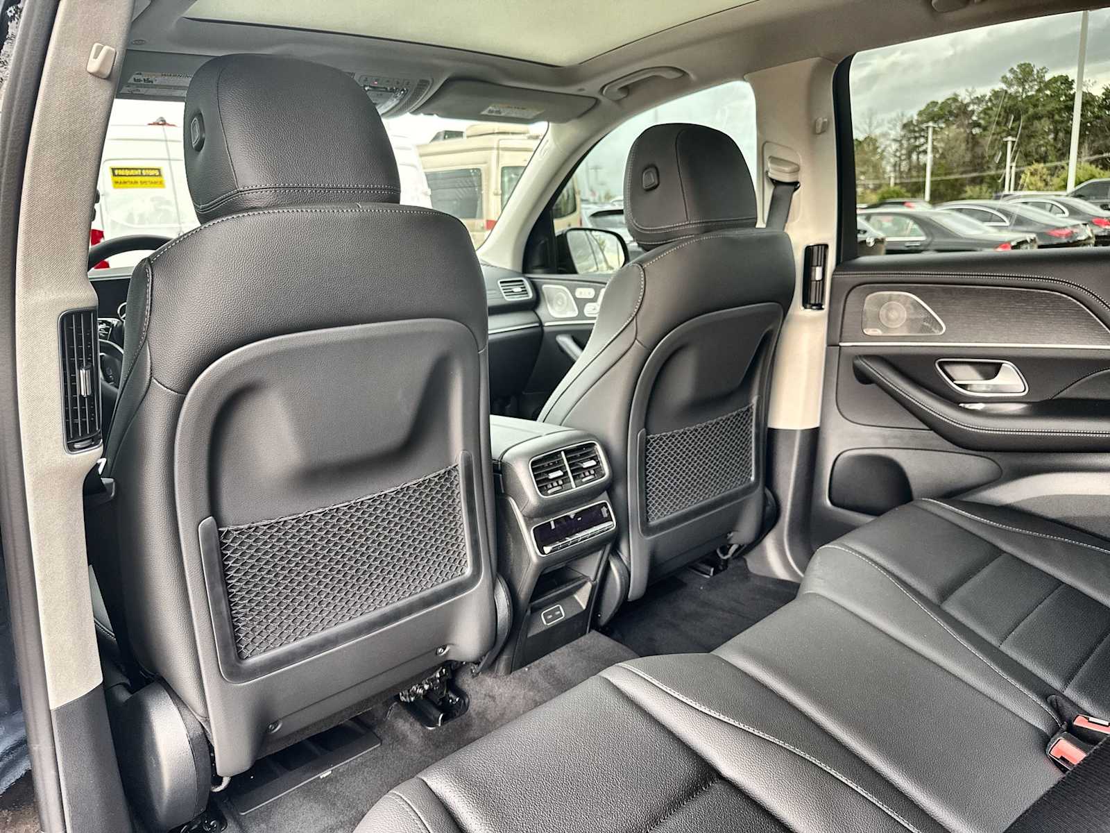 Thumbnail: 2026 Mercedes-Benz GLE - 18