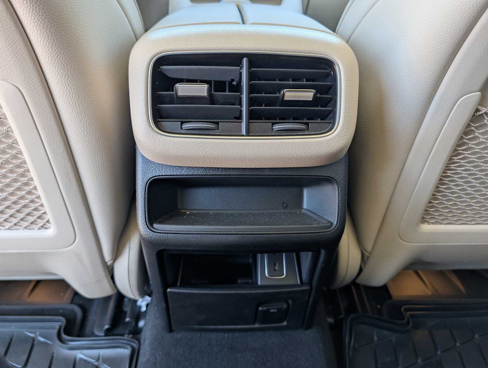 Thumbnail: 2023 Mercedes-Benz GLE - 24