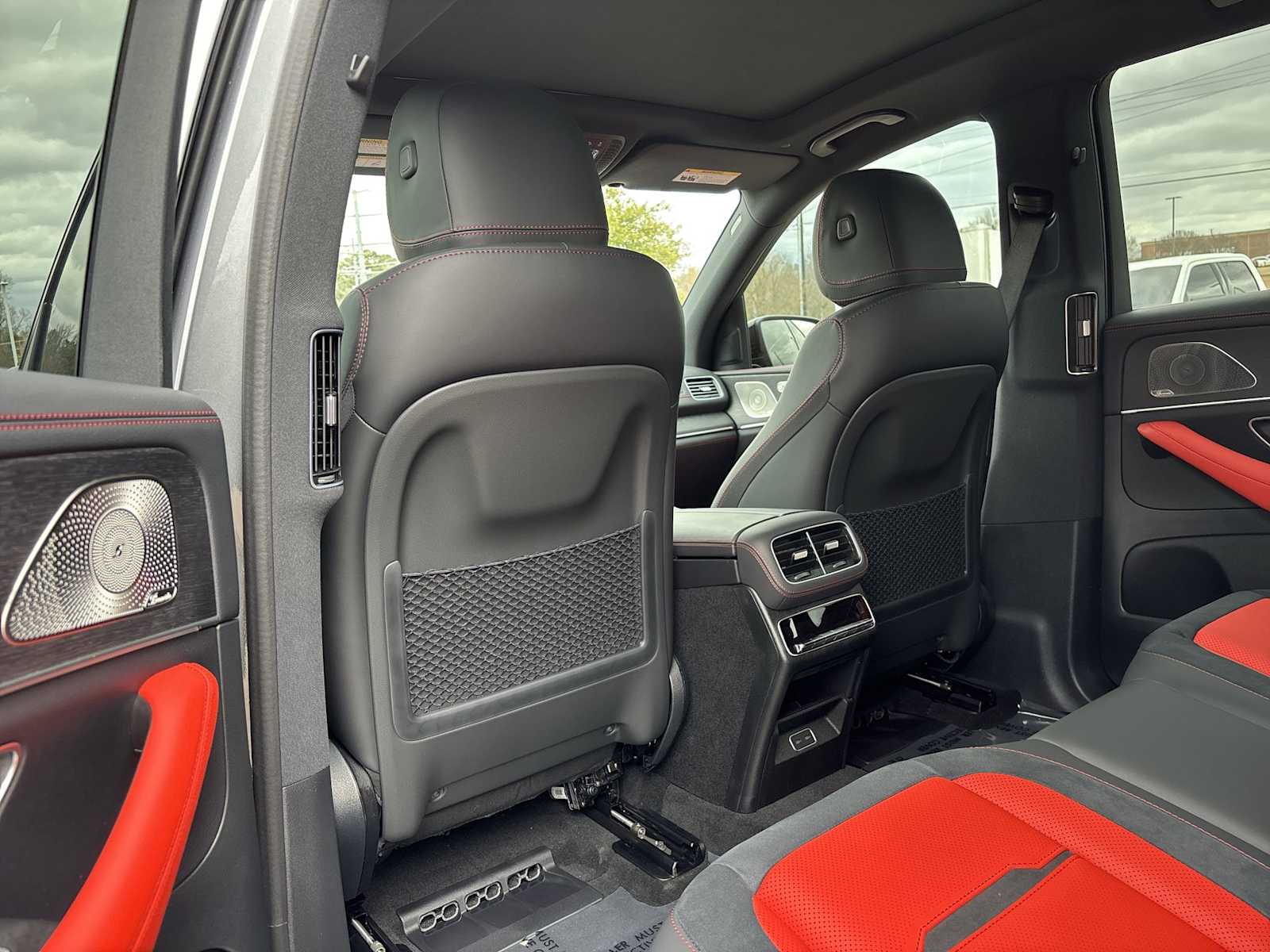 Thumbnail: 2026 Mercedes-Benz GLE - 16