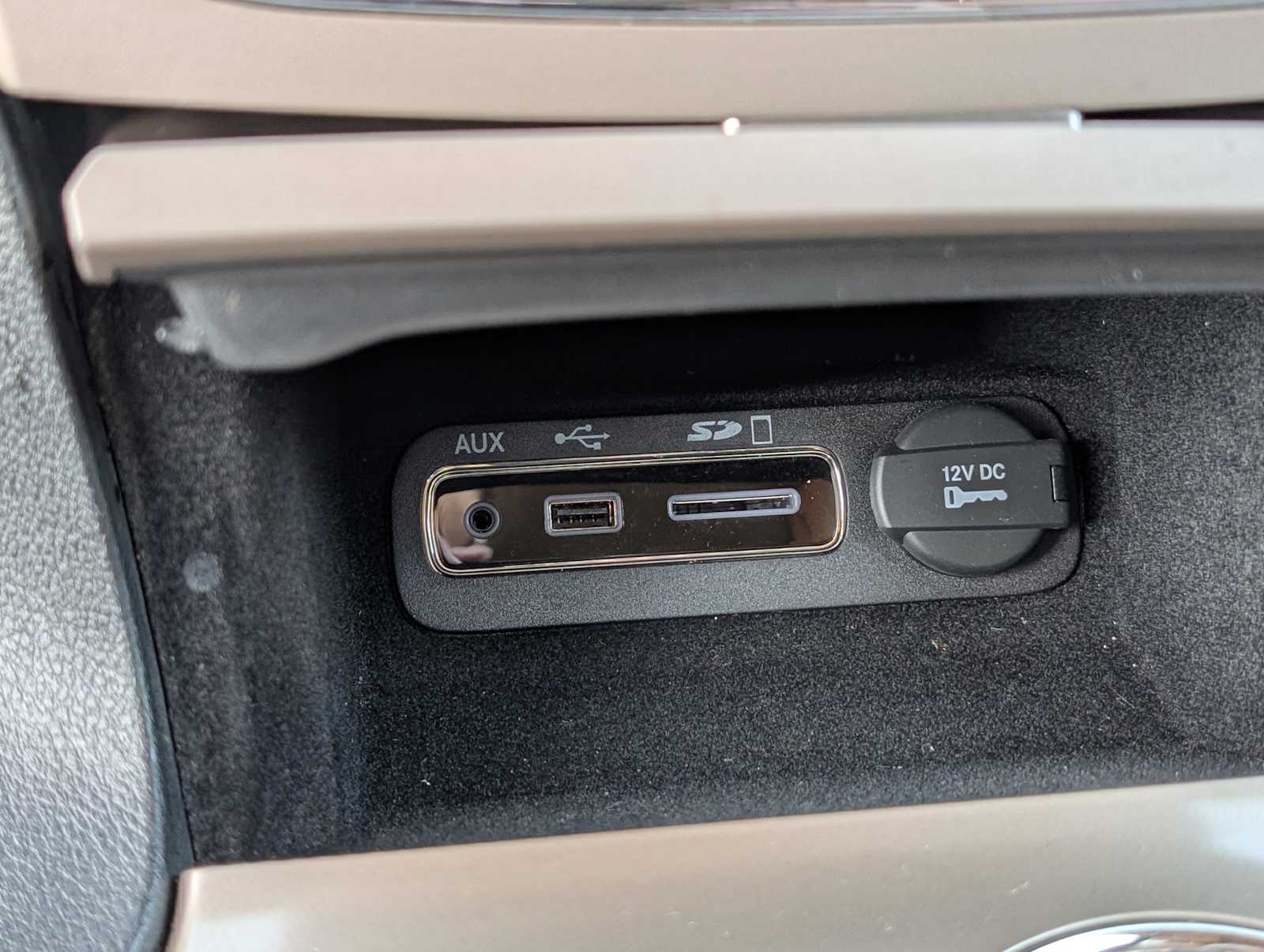 Thumbnail: 2015 Jeep Grand Cherokee - 21