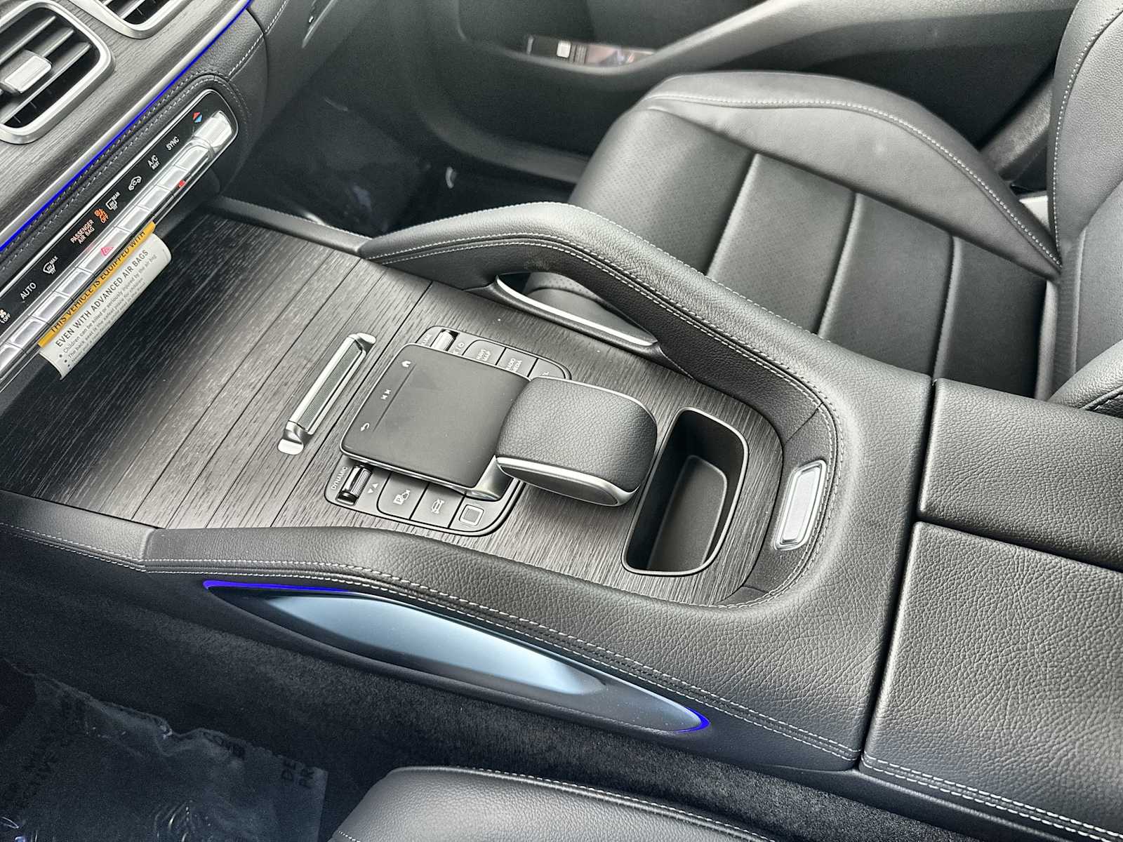 Thumbnail: 2026 Mercedes-Benz GLE - 22