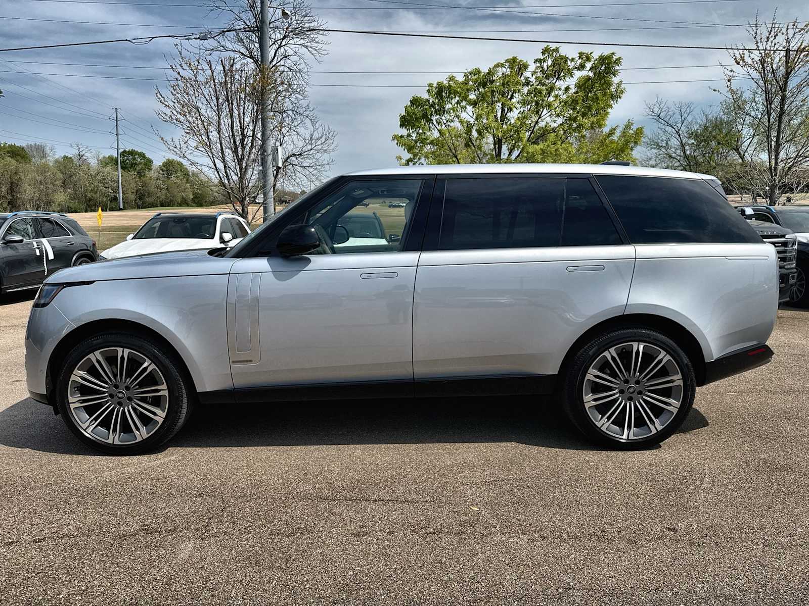 Thumbnail: 2025 Land Rover Range Rover - 5