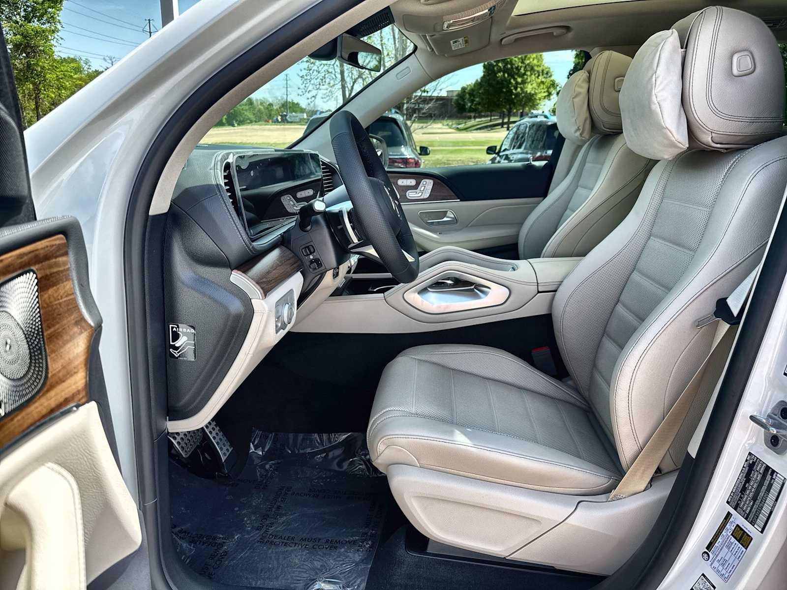 Thumbnail: 2026 Mercedes-Benz GLS - 2