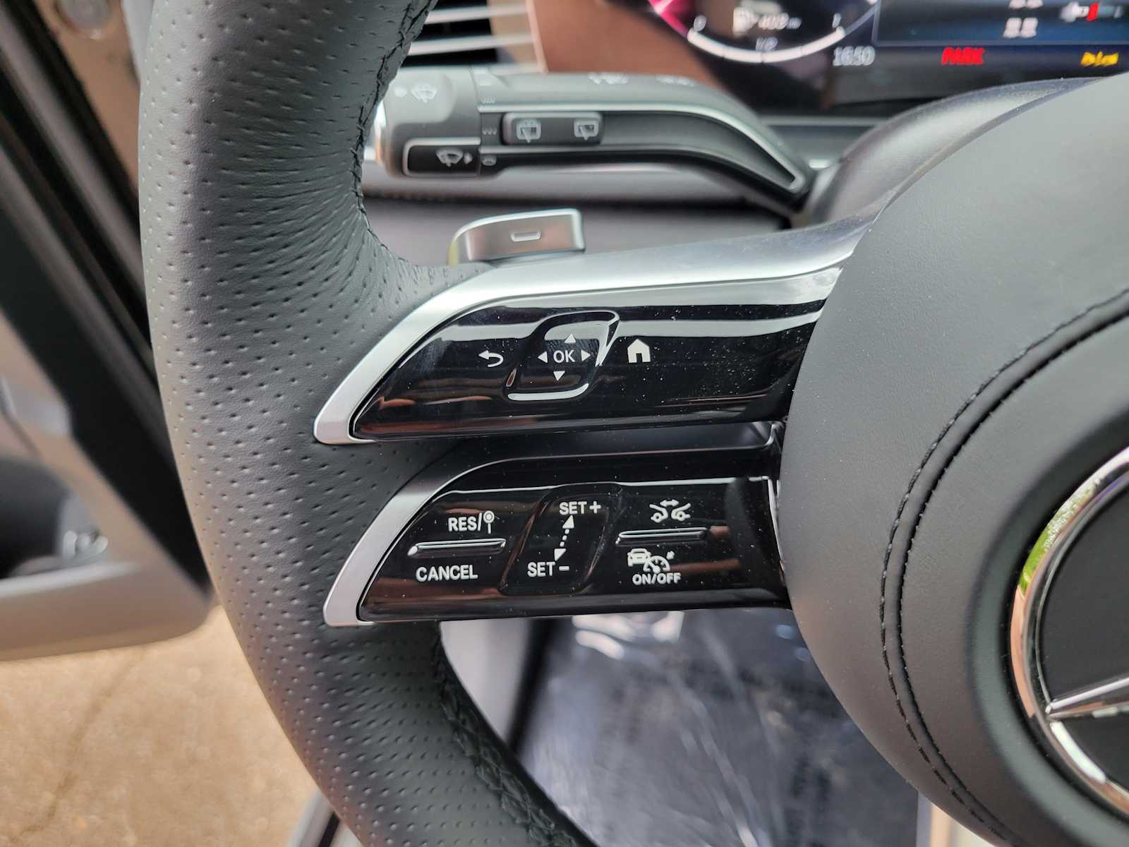 Thumbnail: 2025 Mercedes-Benz GLS - 19