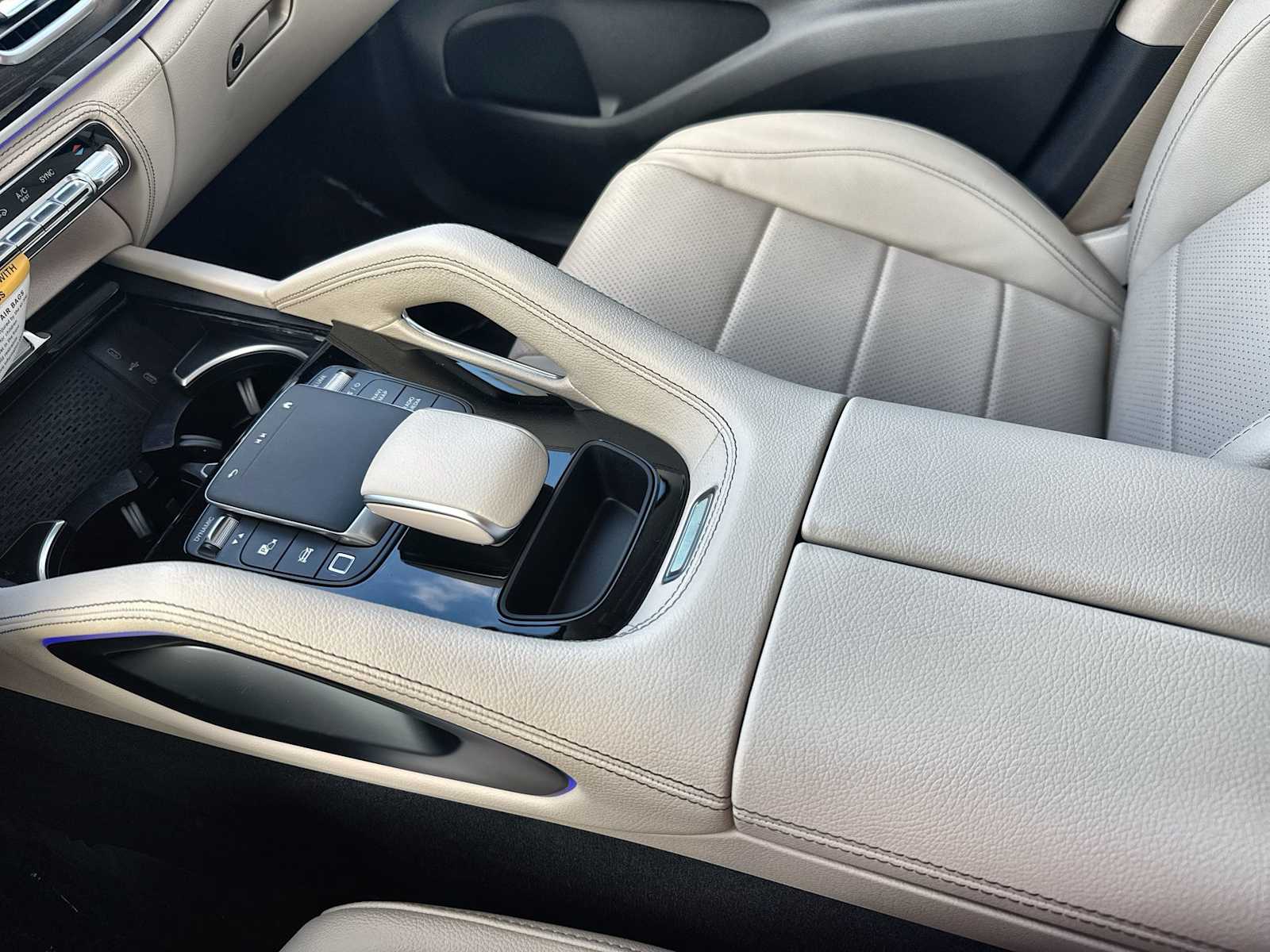 Thumbnail: 2026 Mercedes-Benz GLE - 22